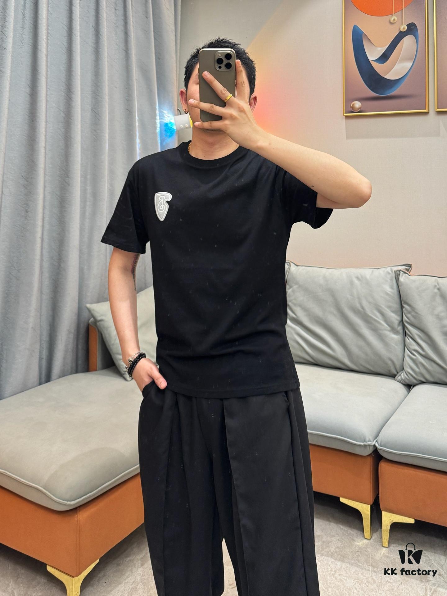 Real-shot model photo