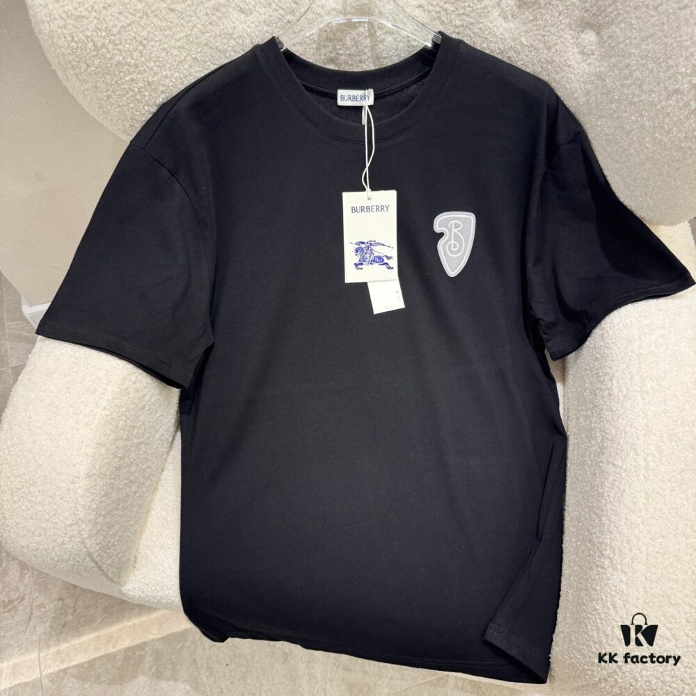 Burberry Foil-Embossed and Embroidered Horse Logo Short Sleeve T-Shirt Unisex