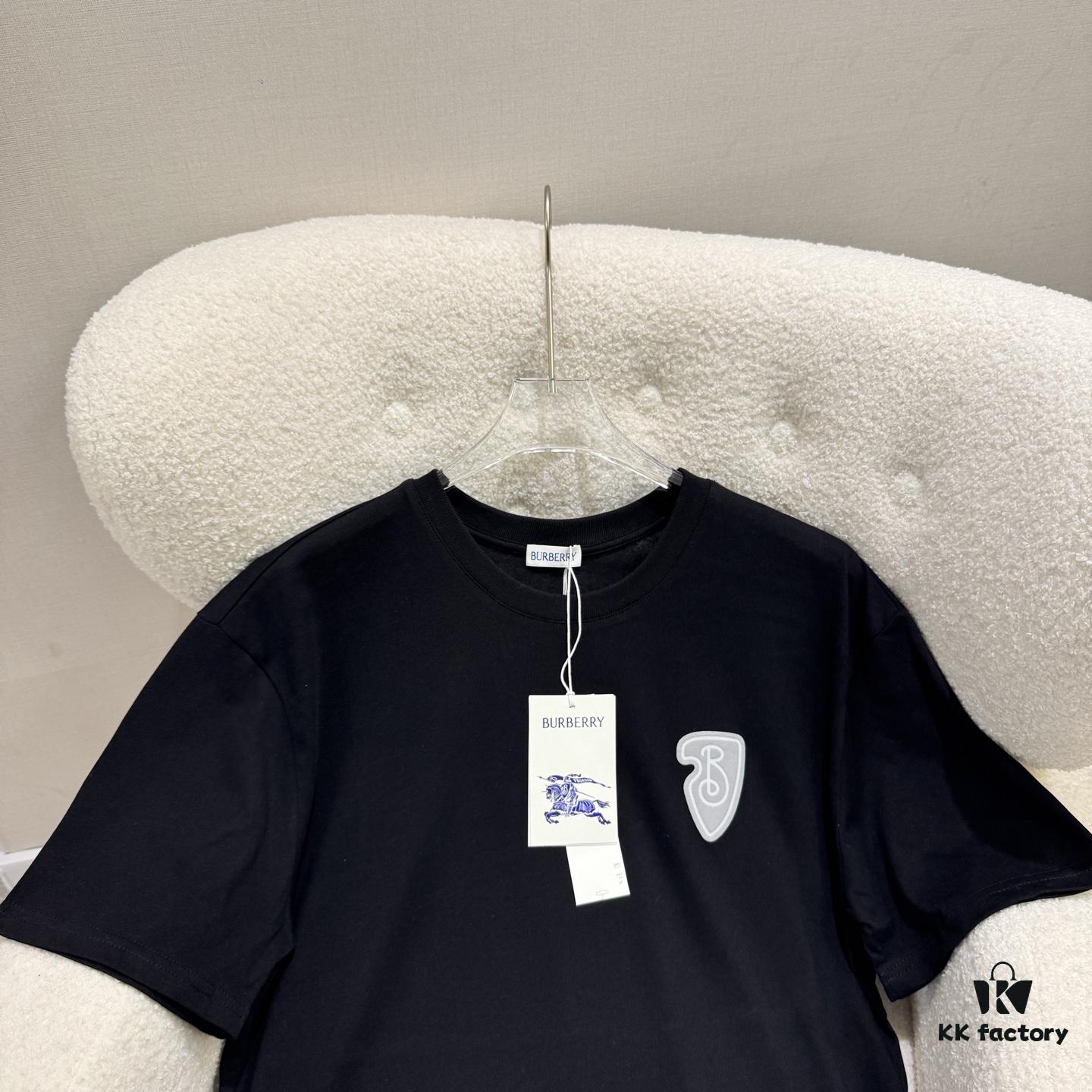 Burberry Foil-Embossed and Embroidered Horse Logo Short Sleeve T-Shirt Unisex