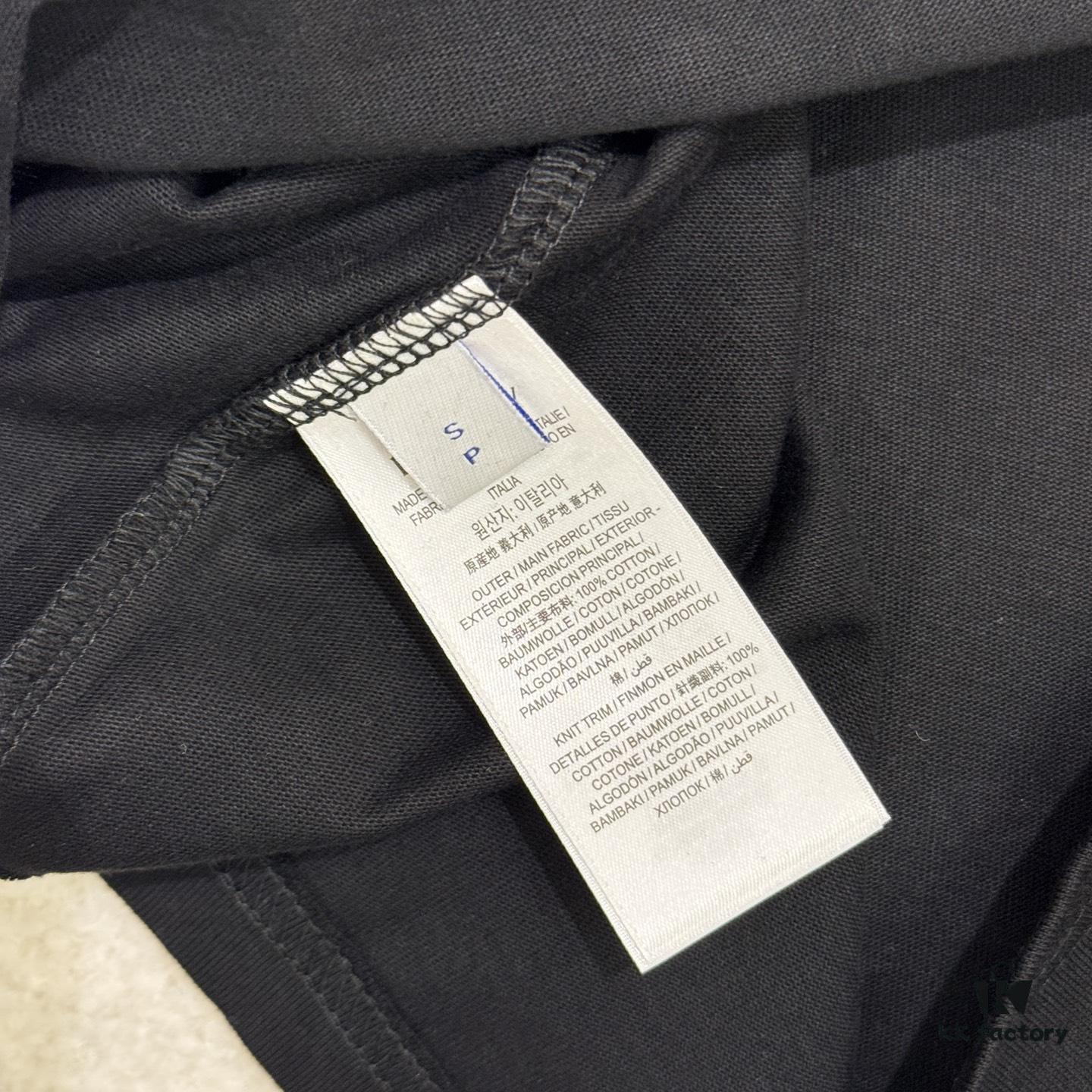 Burberry Foil-Embossed and Embroidered Horse Logo Short Sleeve T-Shirt Unisex