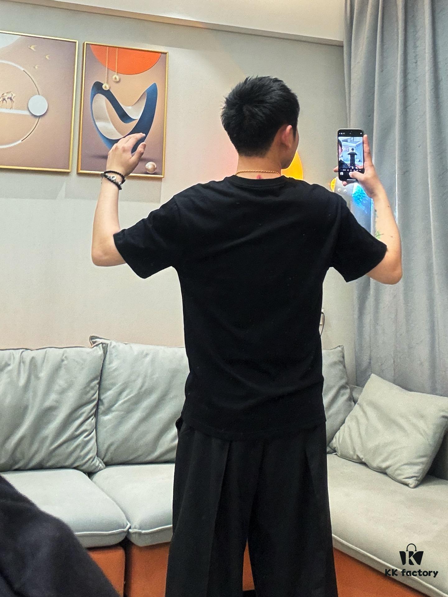 Real-shot model photo