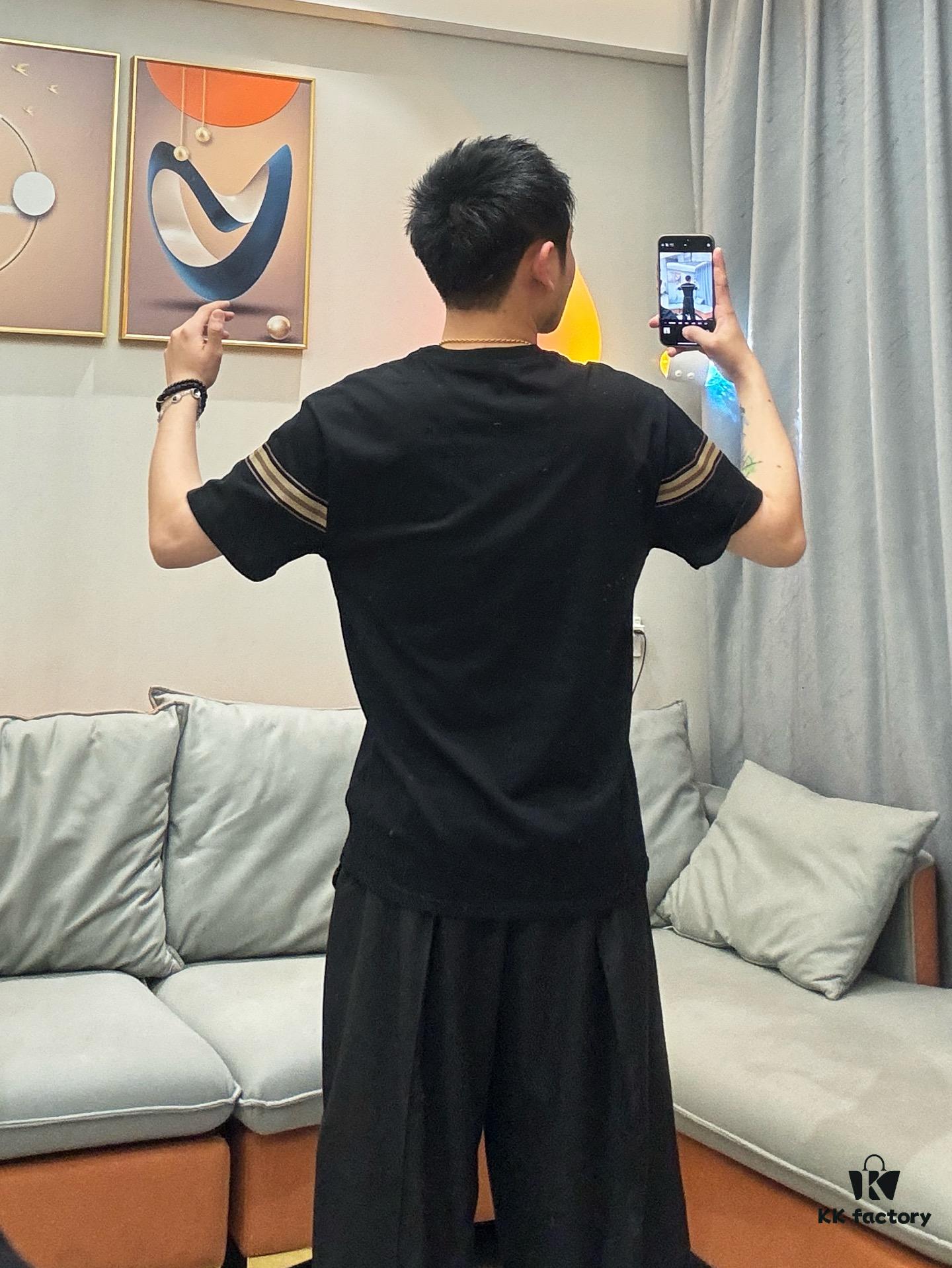 Real-shot model photo