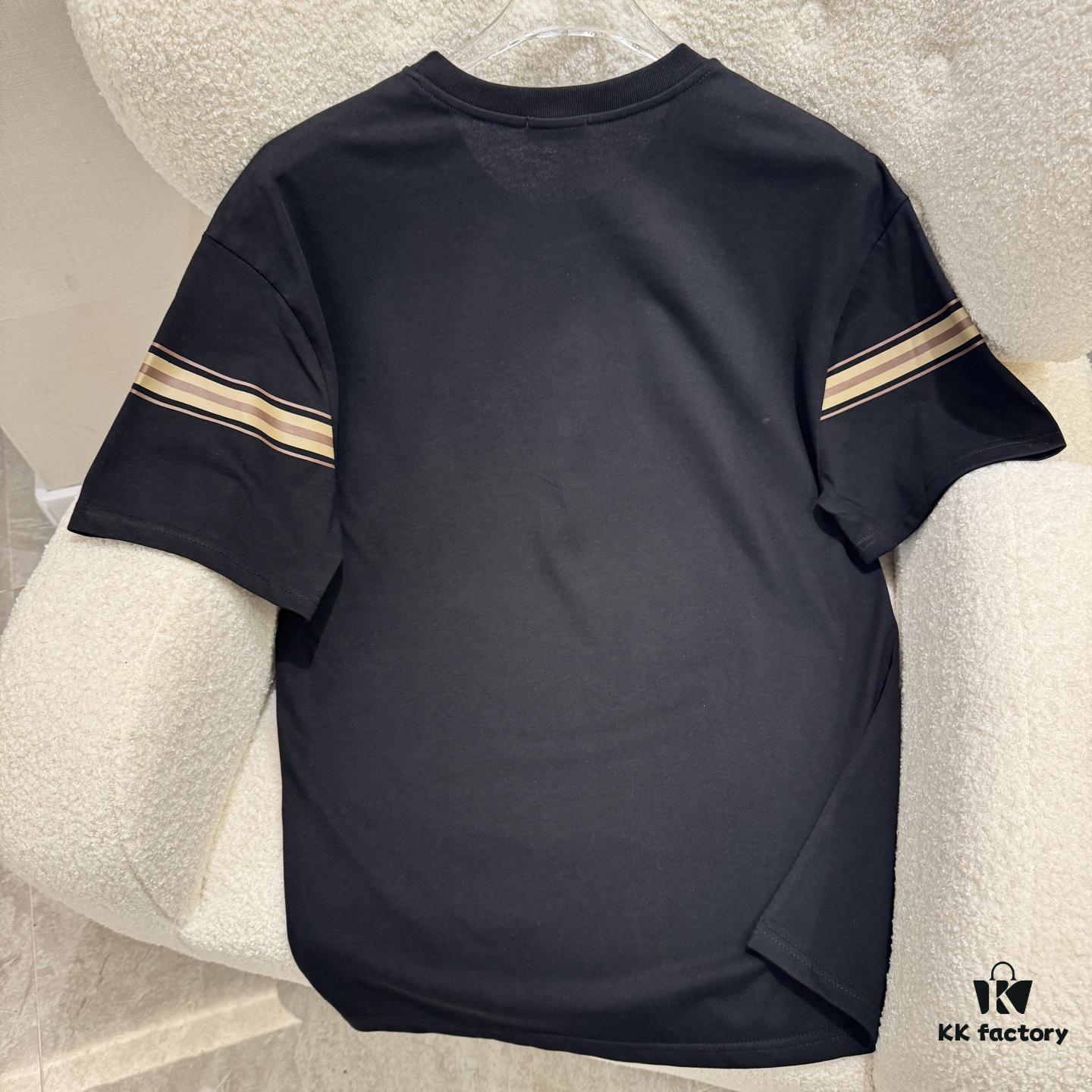 BURBERRY 2025 Spring-Summer New Arrival Short Sleeve T-Shirt, Runway-Inspired Fashion Casual Tee with Designer Logo, Premium 100% Cotton