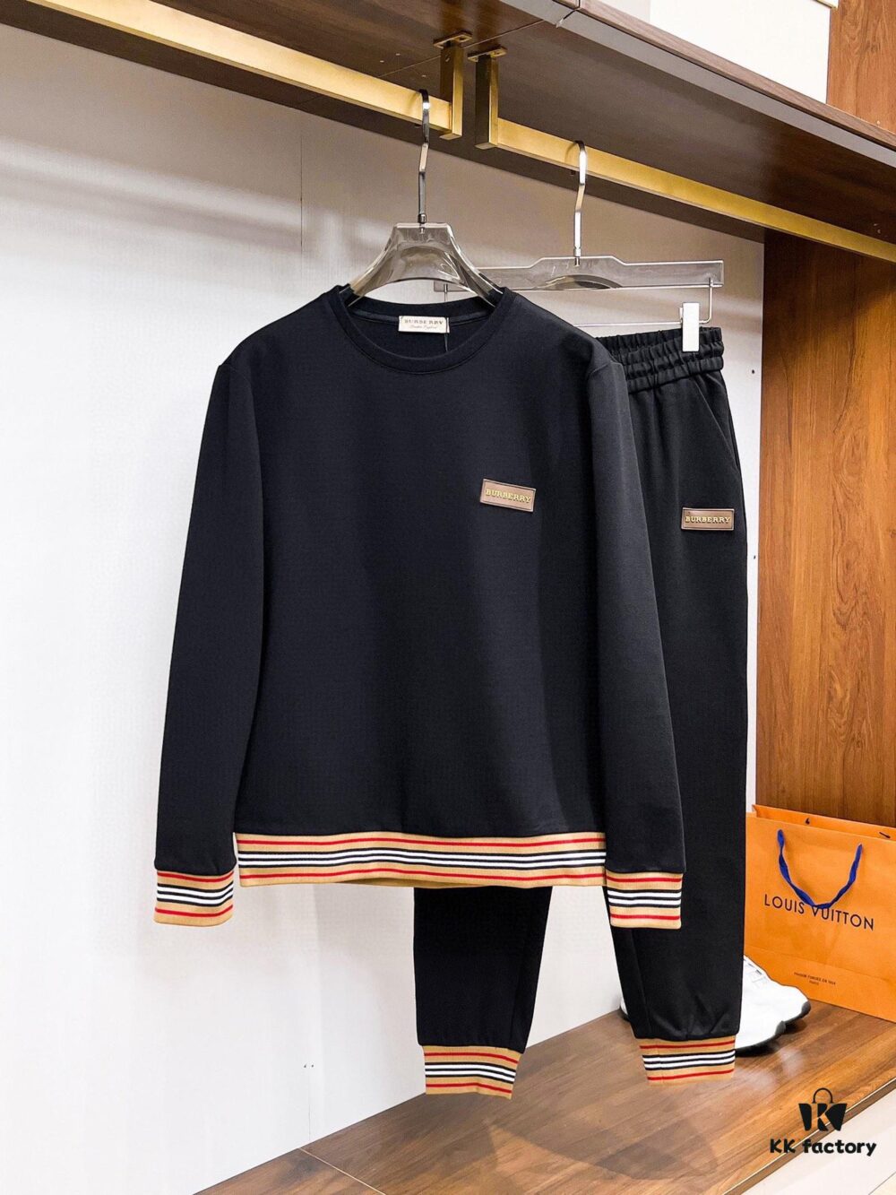 BURBERRY New 2025 Premium Sweatshirt Set - Authentic Original Design, 100% Natural Roman Cotton, Elegant and Comfortable Fit