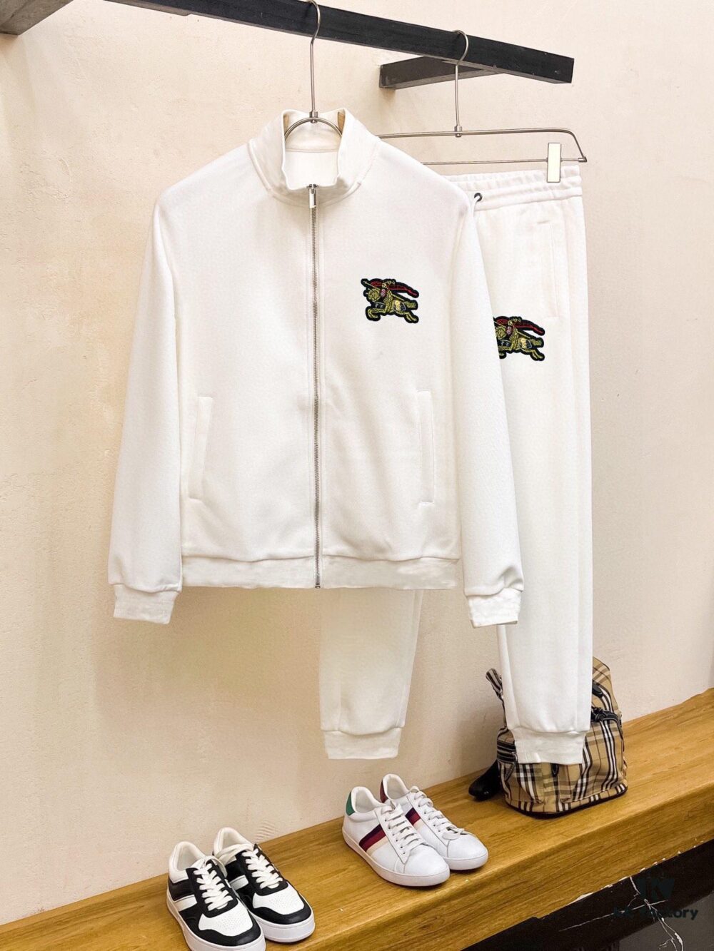 BURBERRY (Boon for Plus-Size) New 2025 Best-Selling Cardigan Sweatshirt Set – Official Website Original Version, Premium Natural Roman Cotton, Elegant and Comfortable Unisex Design