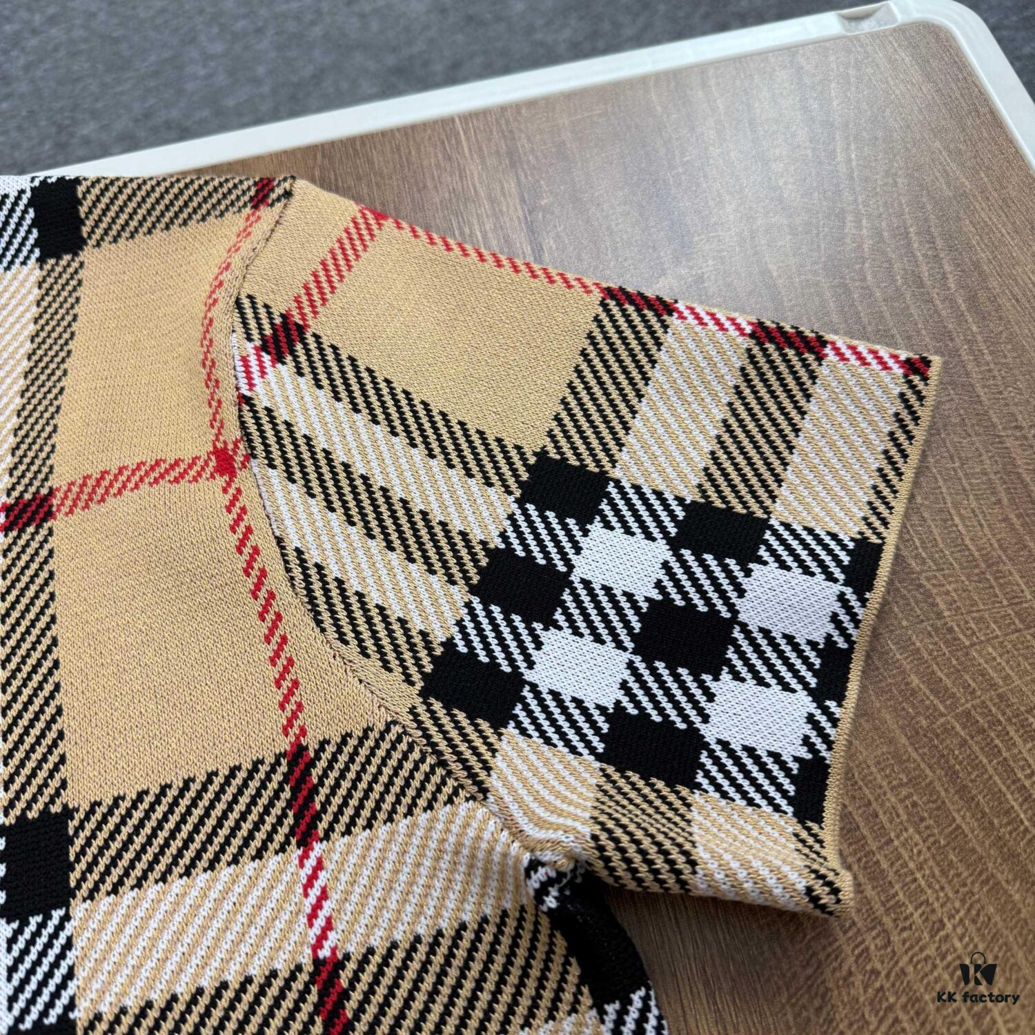 New Burberry 23SS Classic Evergreen Plaid Knit Short-Sleeve Unisex