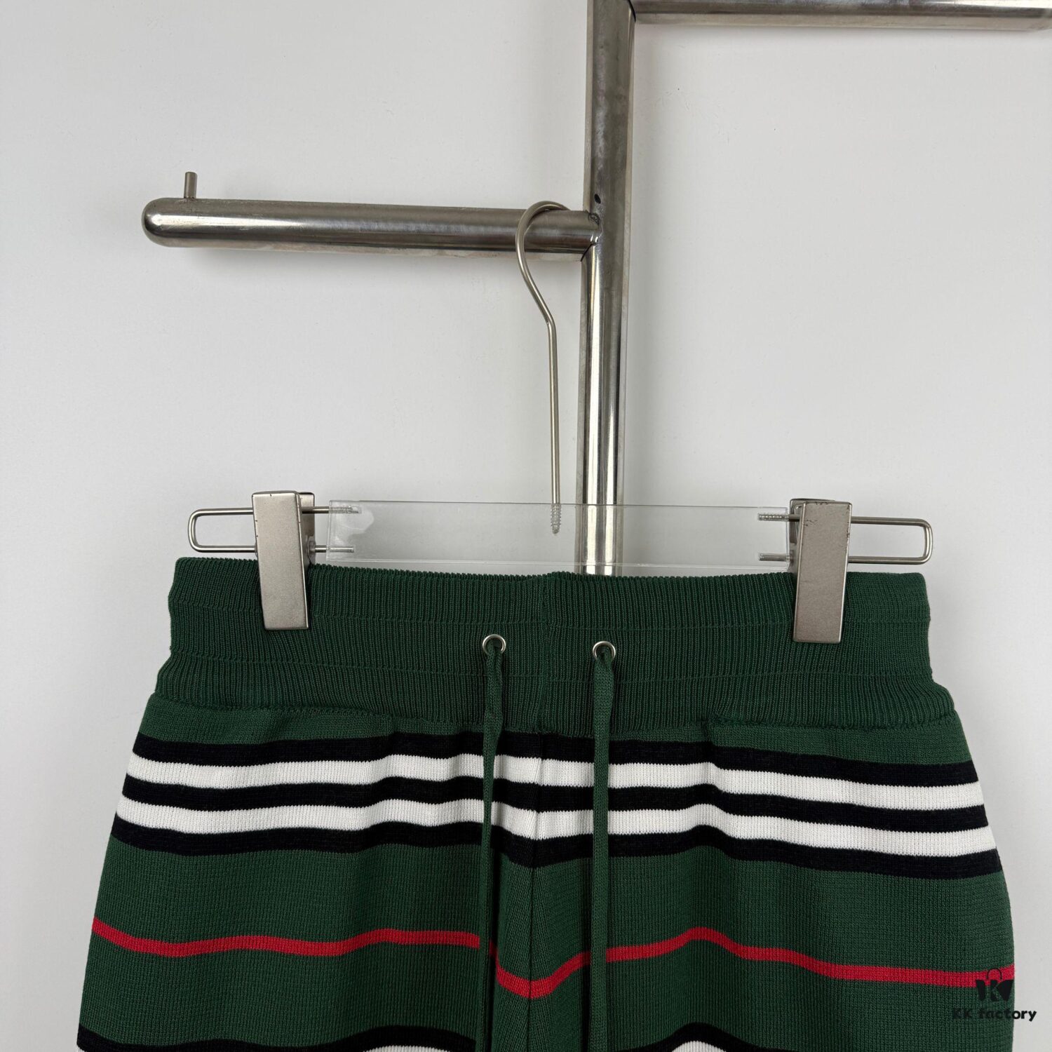 New Burberry Classic Green Striped Knit Straight Shorts Unisex