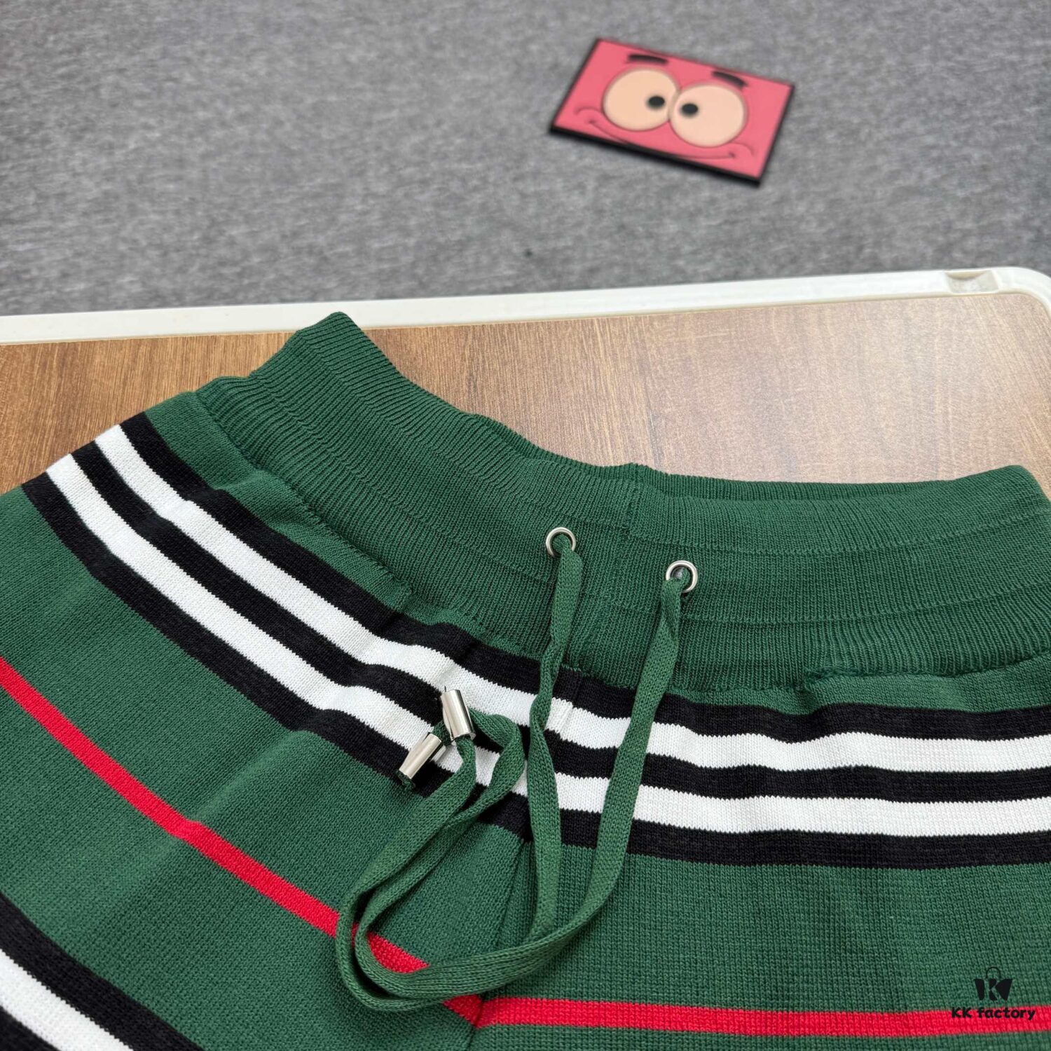 New Burberry Classic Green Striped Knit Straight Shorts Unisex