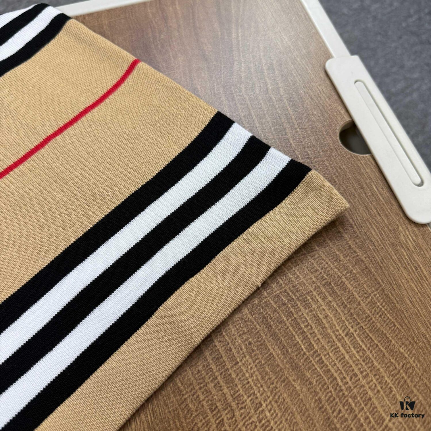 New BURBERRY 2023 Spring/Summer Lightweight Linen-Blend Striped Knit Short-Sleeve T-Shirt