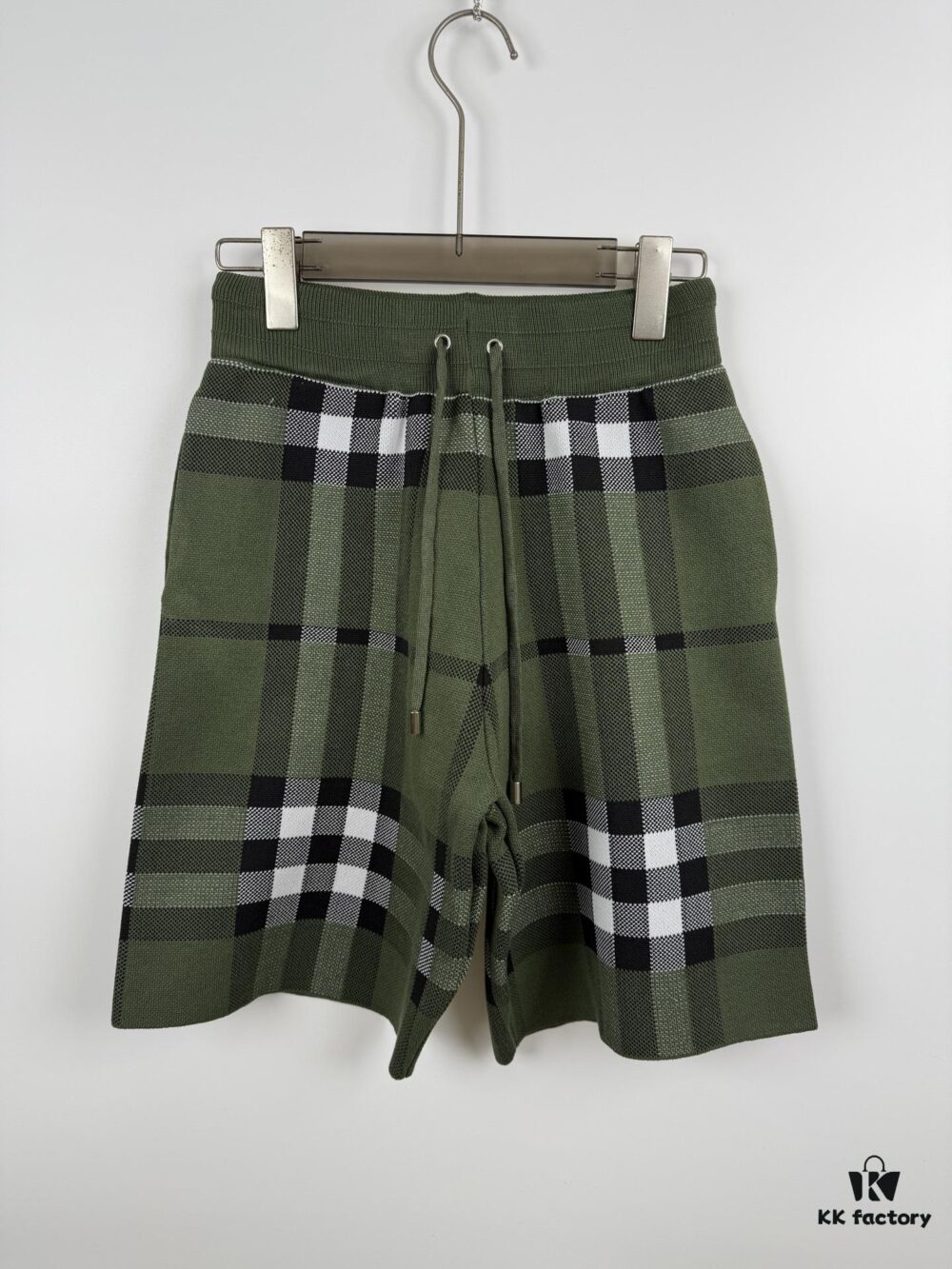 New BURBERRY Classic Check Knit Shorts Unisex