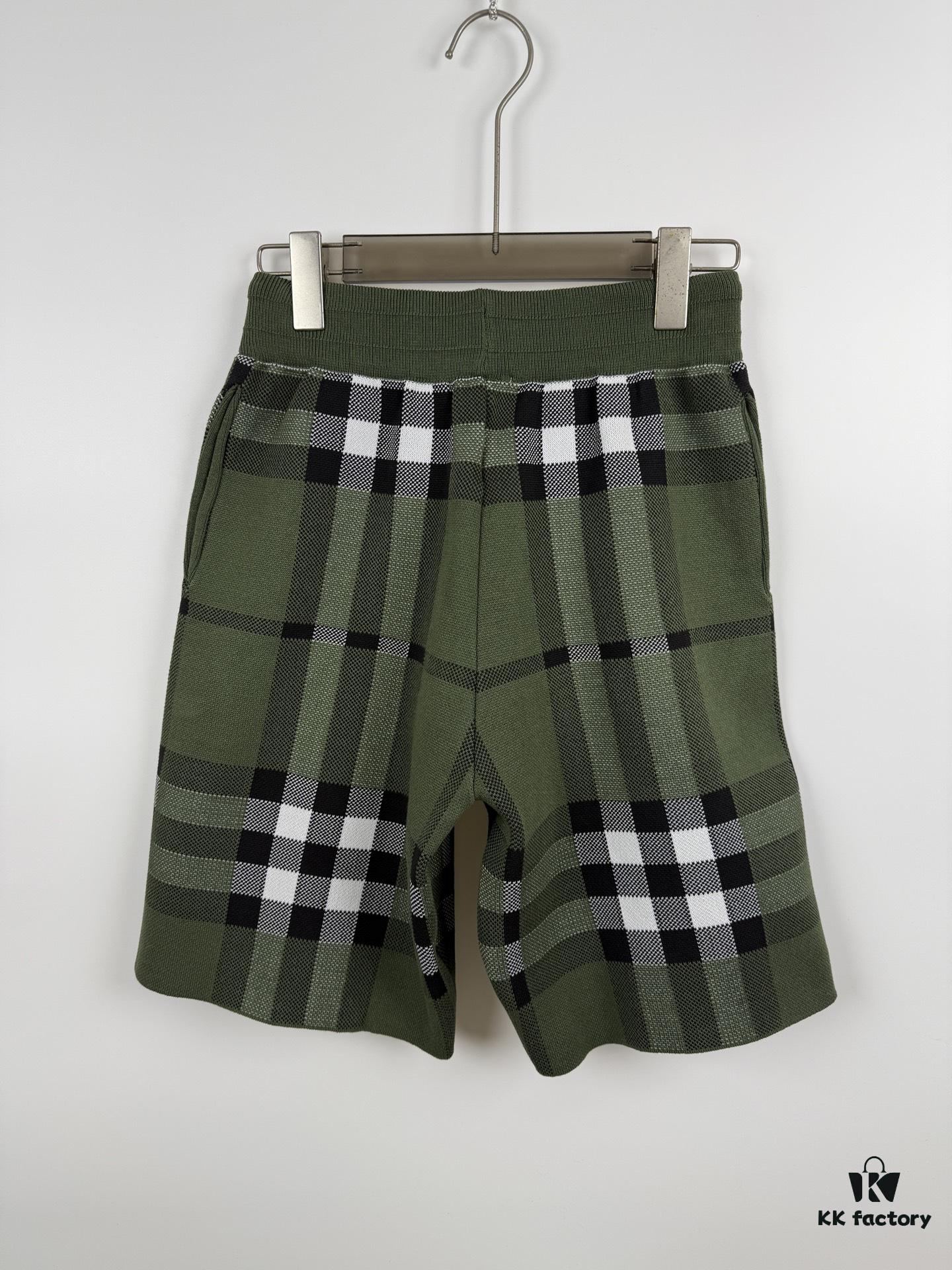 New BURBERRY Classic Check Knit Shorts Unisex