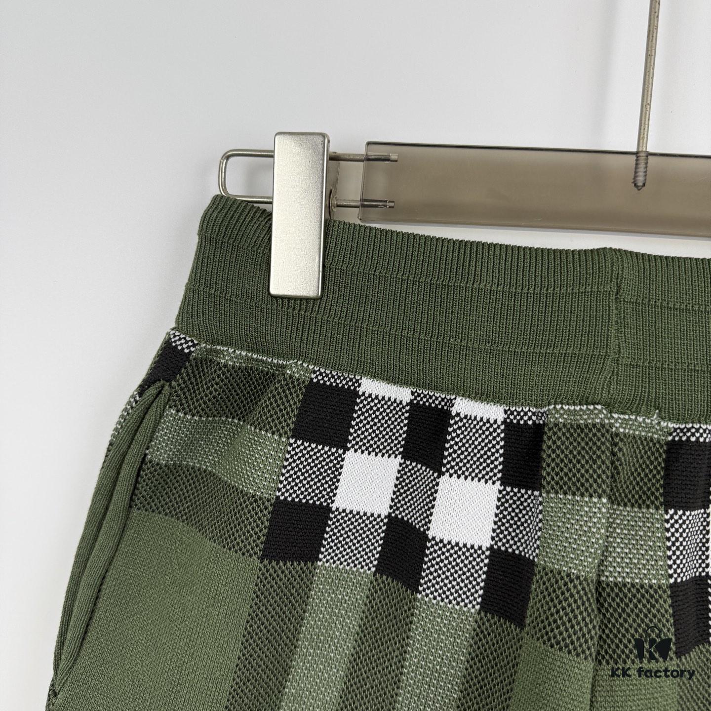 New BURBERRY Classic Check Knit Shorts Unisex
