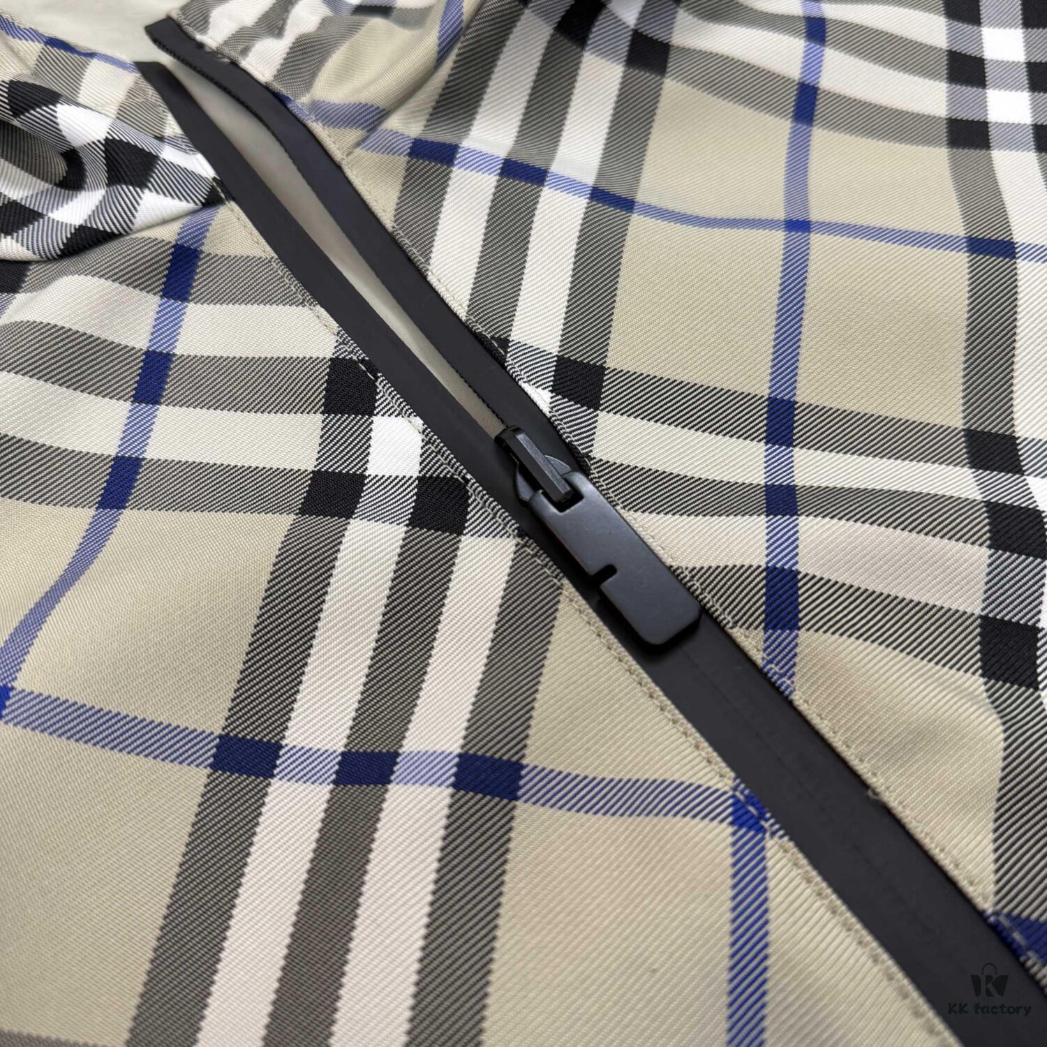 New Burberry Plaid Knight Horse Double-Sided Lightweight Hooded Jacket