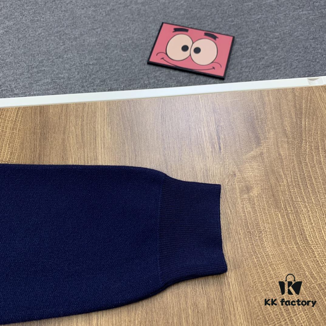 New BURBERRY Classic Blue Equestrian Knight Jacquard Crew-Neck Knit Sweater for Couples - Premium Original Single Version