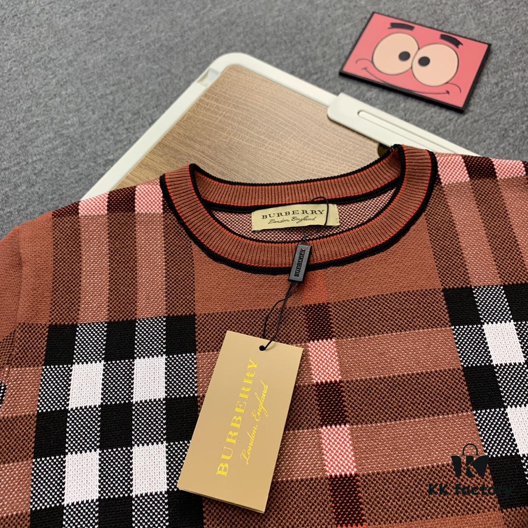 New Burberry 2024 Classic Striped Plaid Double Jacquard Crew Neck Knit Sweater