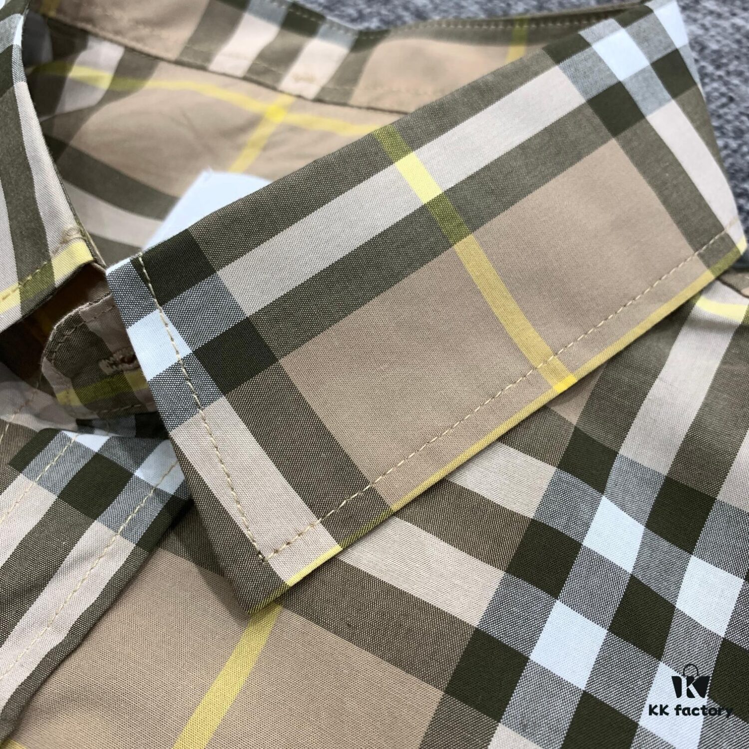 New BURBERRY/Barbouri Classic Yellow Tartan Stripe Long Sleeve Shirt, Iconic BBR Brand Checkered Pattern Shirt