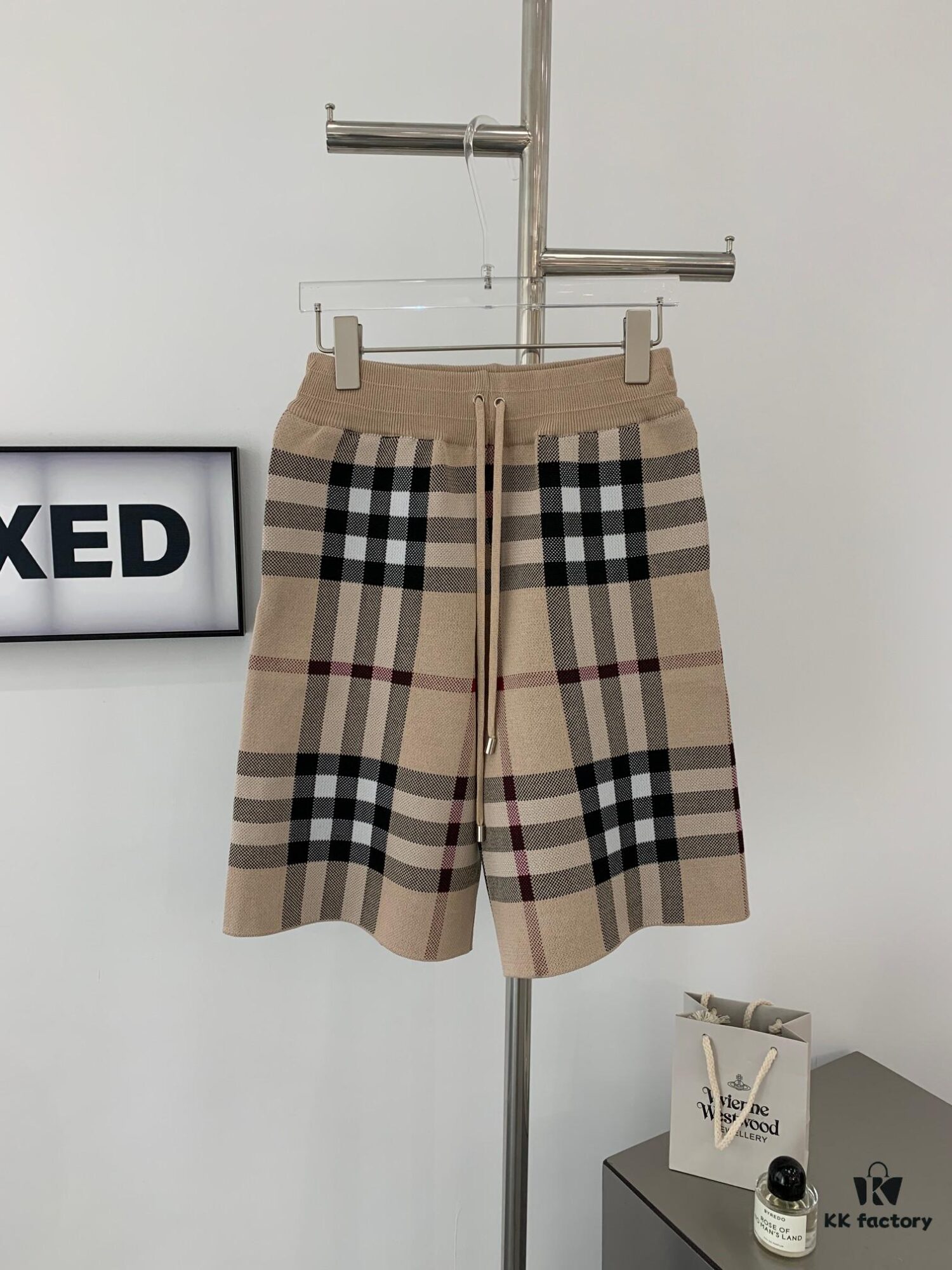 New BURBERRY Classic Plaid Knit Shorts Unisex
