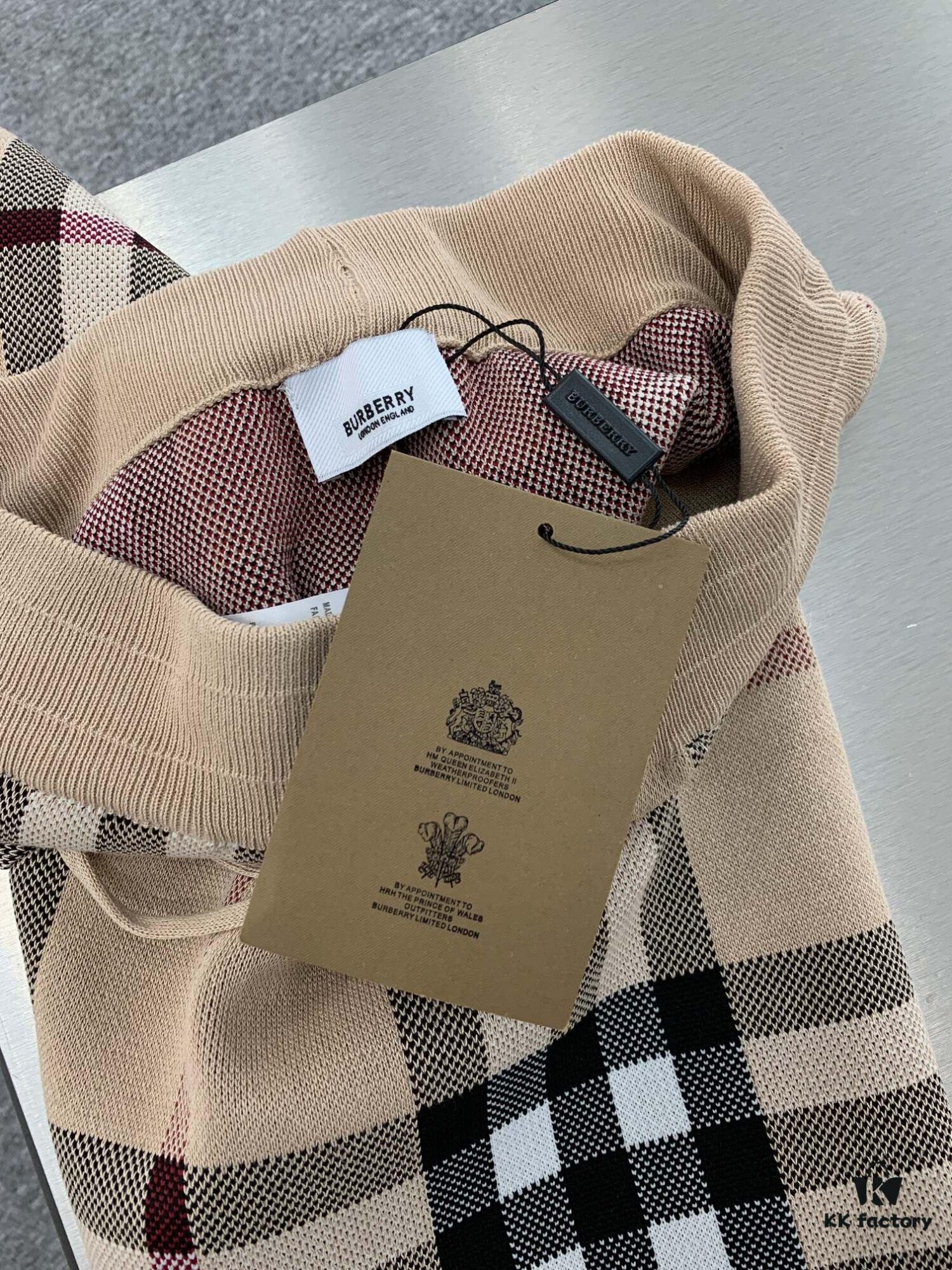 New BURBERRY Classic Plaid Knit Shorts Unisex