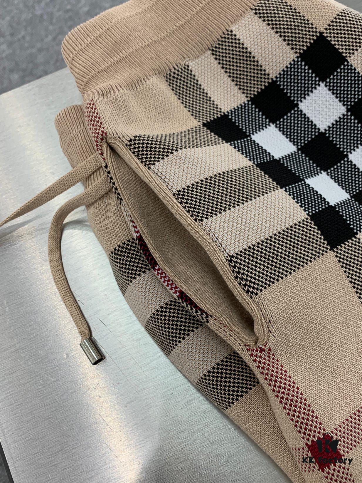 New BURBERRY Classic Plaid Knit Shorts Unisex