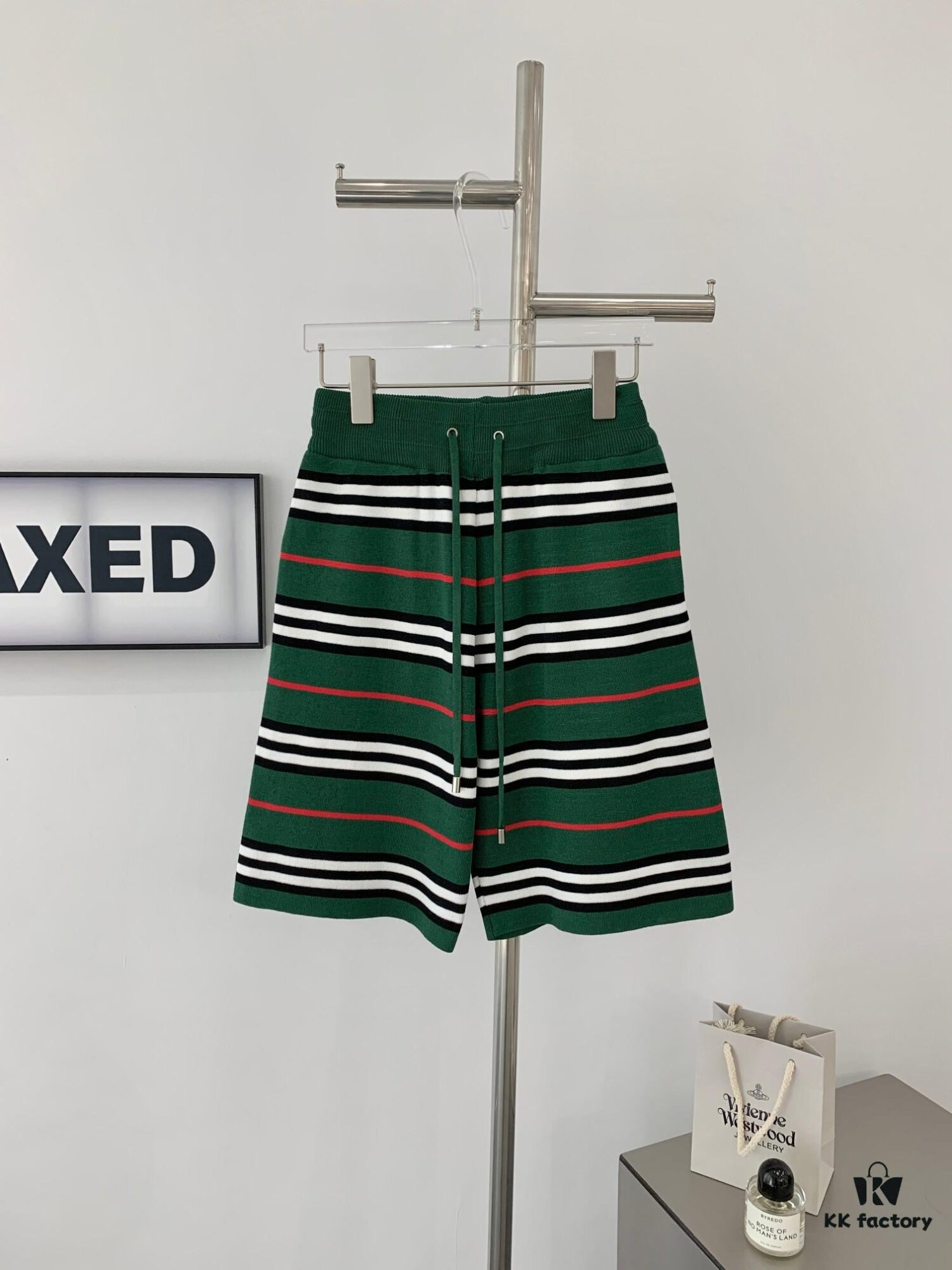 New Burberry Classic Green Striped Knit Straight Shorts Unisex