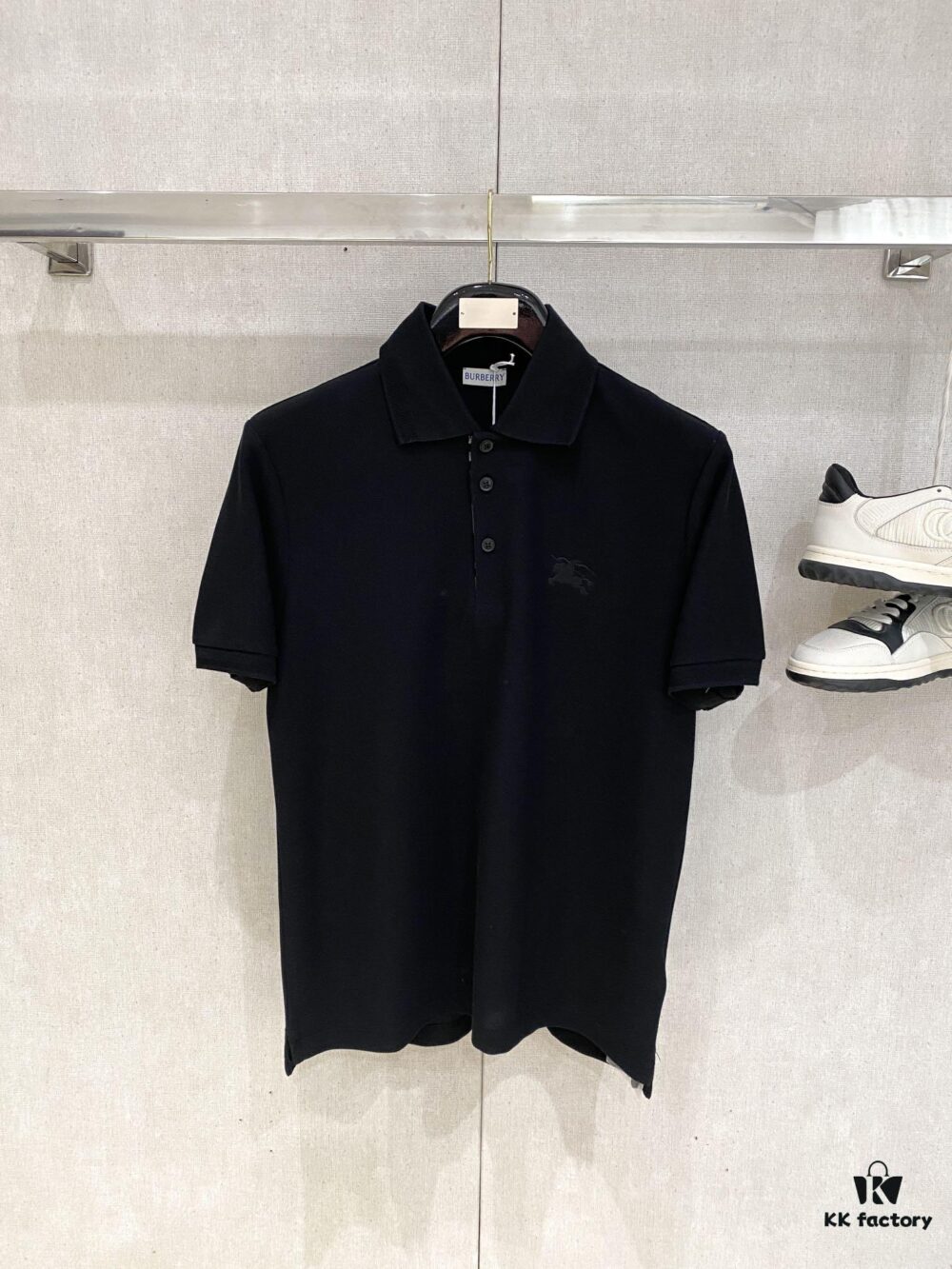 Burberry 2025 Newest Short Sleeve T-Shirt, Stylish and Fashionable with Exquisite Embroidered Logo on Chest, Simple and Versatile Design