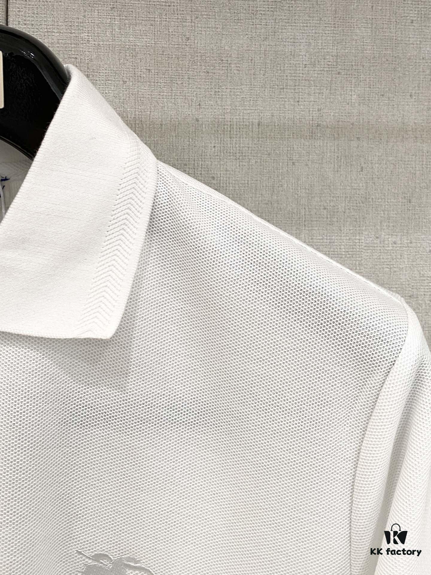 Burberry, 2025 Latest Short Sleeve T-Shirt, Stylish and Handsome with Exquisite Embroidered Logo on Chest, Simple and Versatile Design