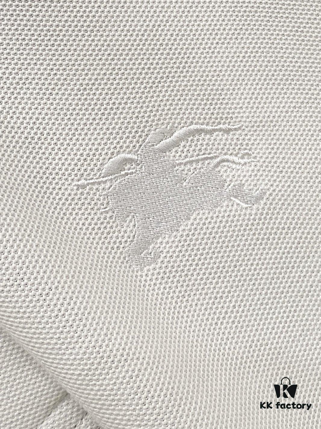 Burberry, 2025 Latest Short Sleeve T-Shirt, Stylish and Handsome with Exquisite Embroidered Logo on Chest, Simple and Versatile Design