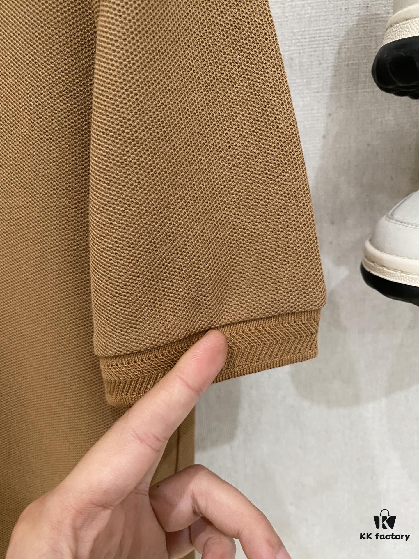 Burberry, 2025 Latest Short Sleeve T-Shirt, Stylish and Handsome with Exquisite Embroidered Logo on Chest, Simple and Versatile Design