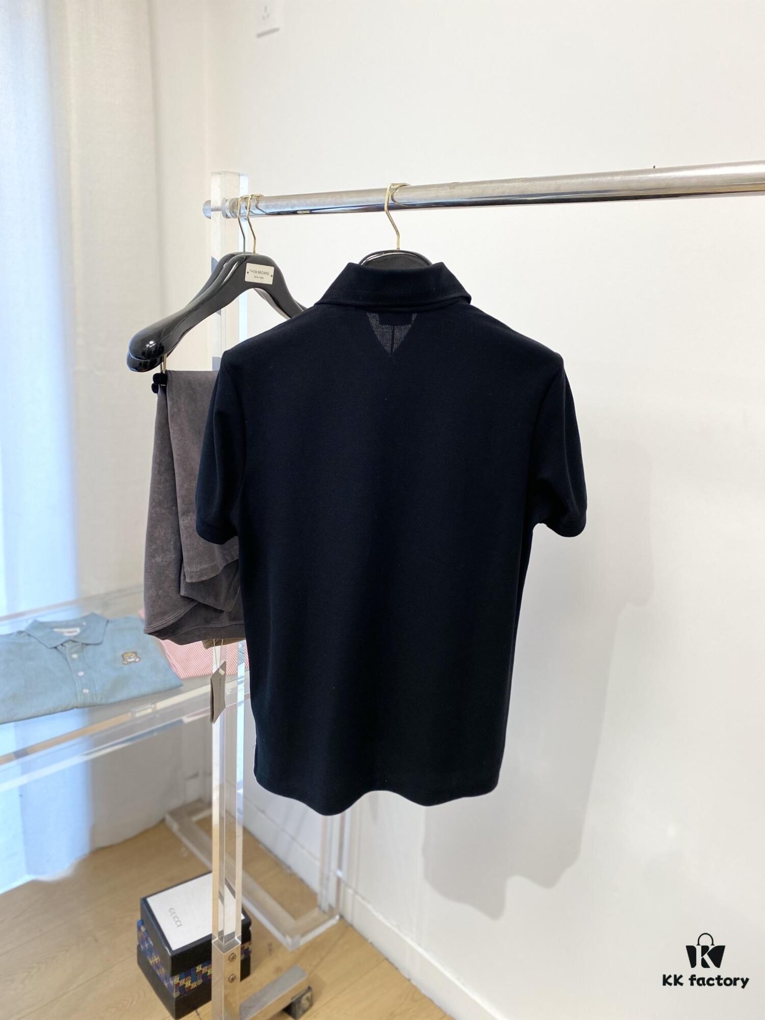 Burberry, 2025 Latest Short Sleeve T-Shirt, Stylish and Handsome with Exquisite Embroidered Logo on Chest, Minimalist and Versatile Design