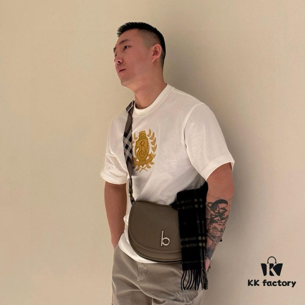 Burberry, 2025 Latest Short Sleeve T-Shirt, Stylish and Fashionable with Exquisite Embroidered Logo on Chest, Simple and Versatile Design