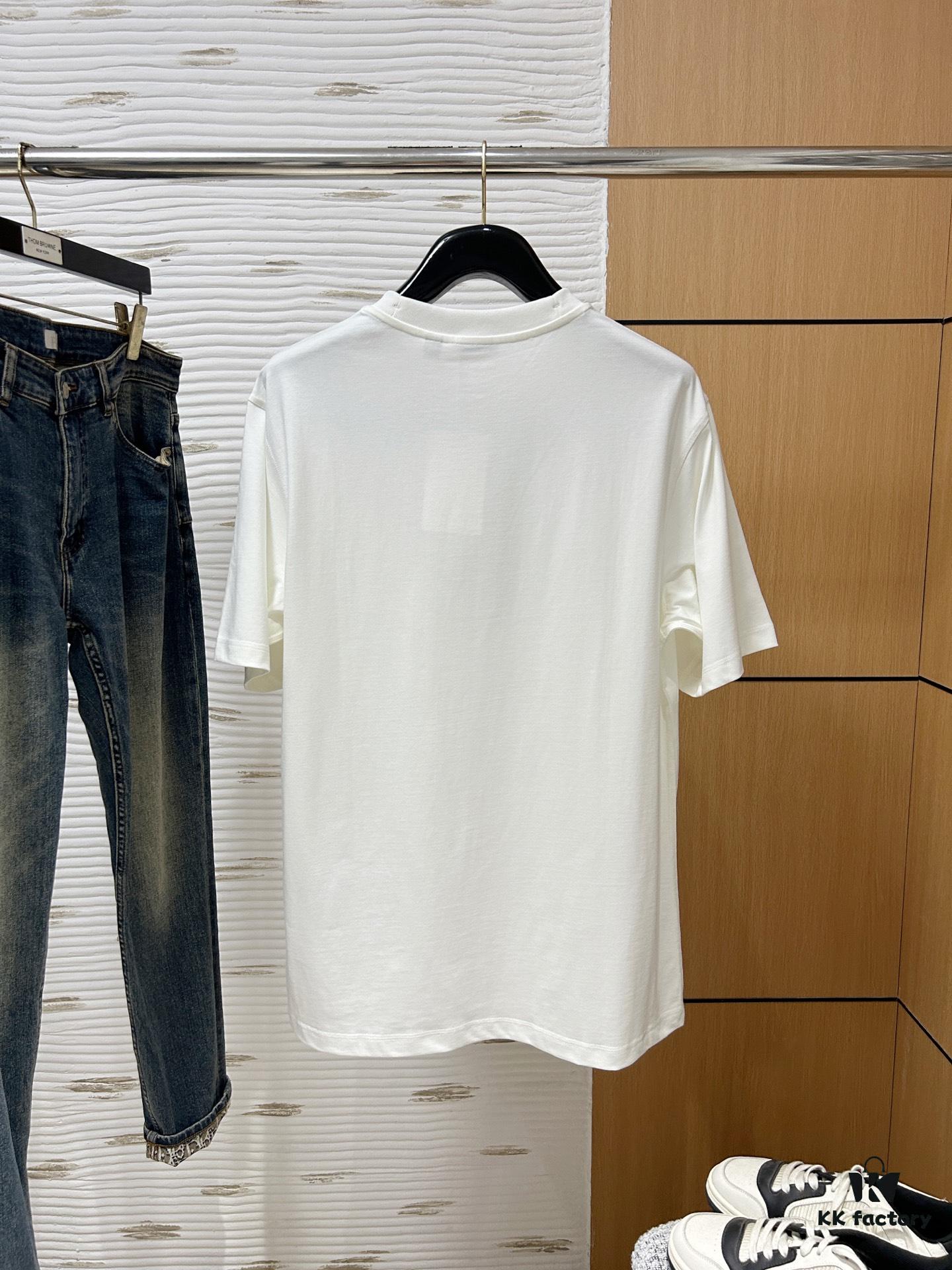 Burberry, 2025 Latest Short Sleeve T-Shirt, Stylish and Fashionable with Exquisite Embroidered Logo on Chest, Simple and Versatile Design