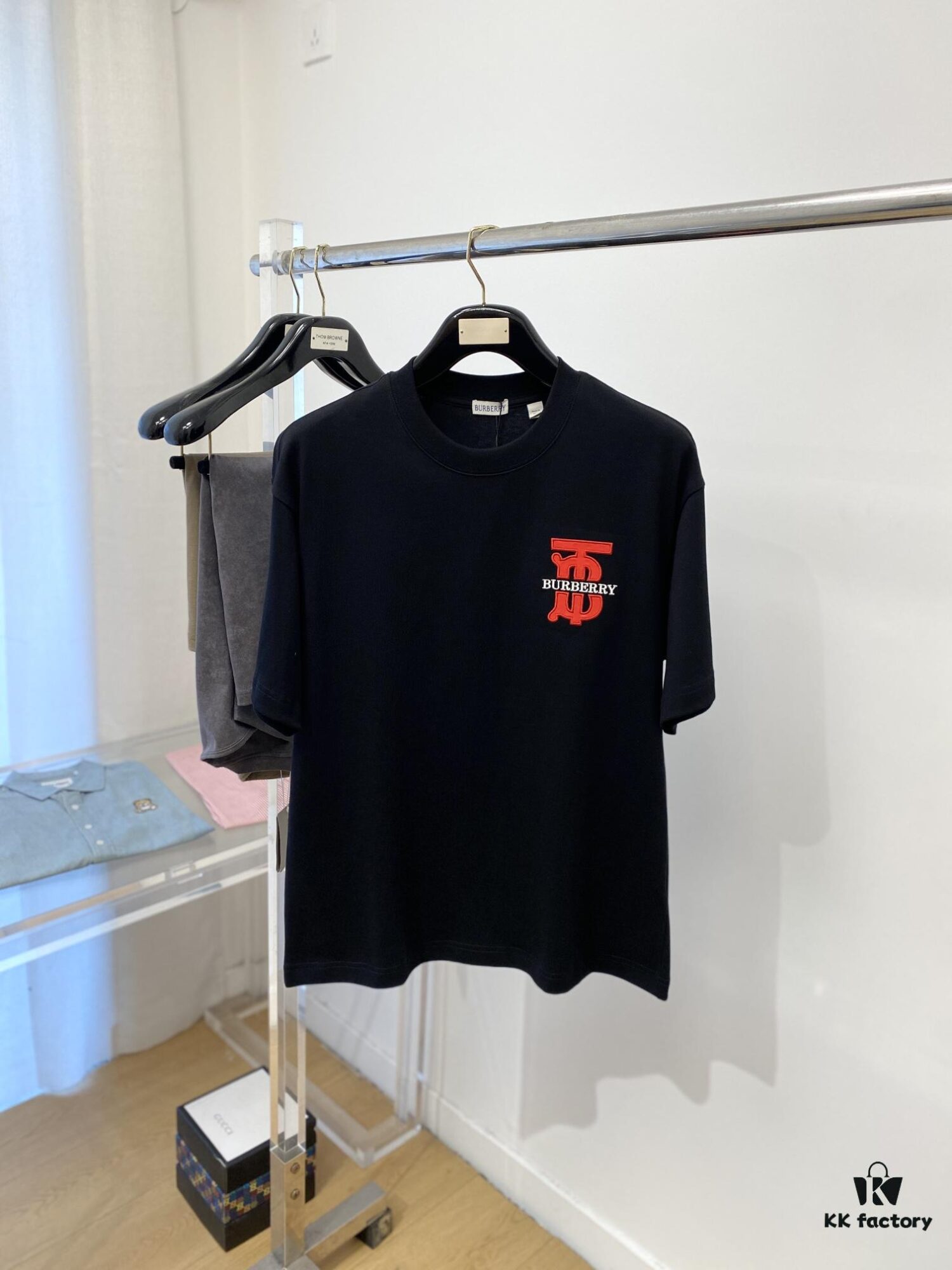 Burberry 2025 Latest Short Sleeve T-Shirt, Stylish and Fashionable with Exquisite Embroidered Logo on Chest, Simple and Versatile Design