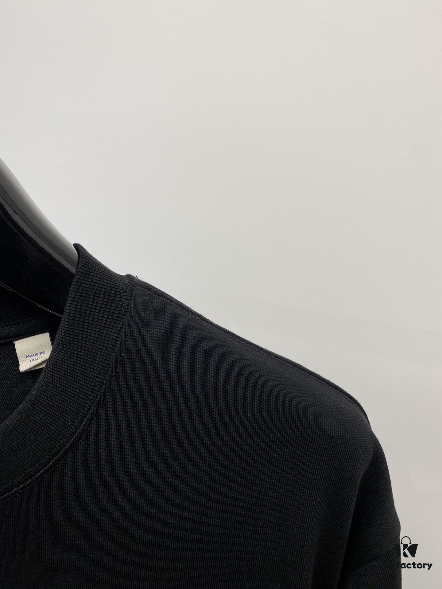 Burberry 2025 Latest Short Sleeve T-Shirt, Stylish and Fashionable with Exquisite Embroidered Logo on Chest, Simple and Versatile Design