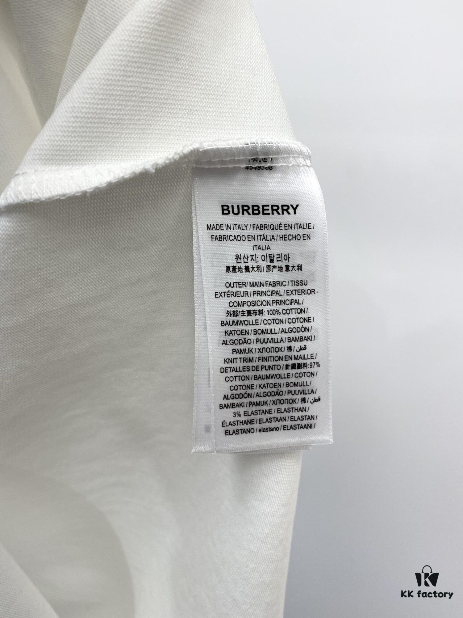 Burberry, 2025 Latest Short-Sleeve T-Shirt, Stylish and Handsome with Exquisite Embroidered Logo on Chest, Simple and Versatile Design