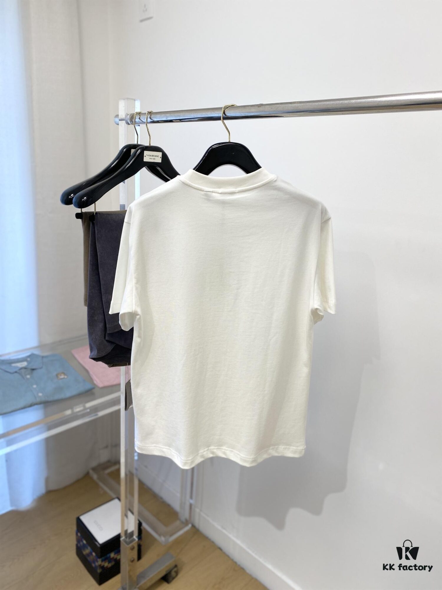 Burberry, 2025 Latest Short-Sleeve T-Shirt, Stylish and Handsome with Exquisite Embroidered Logo on Chest, Simple and Versatile Design