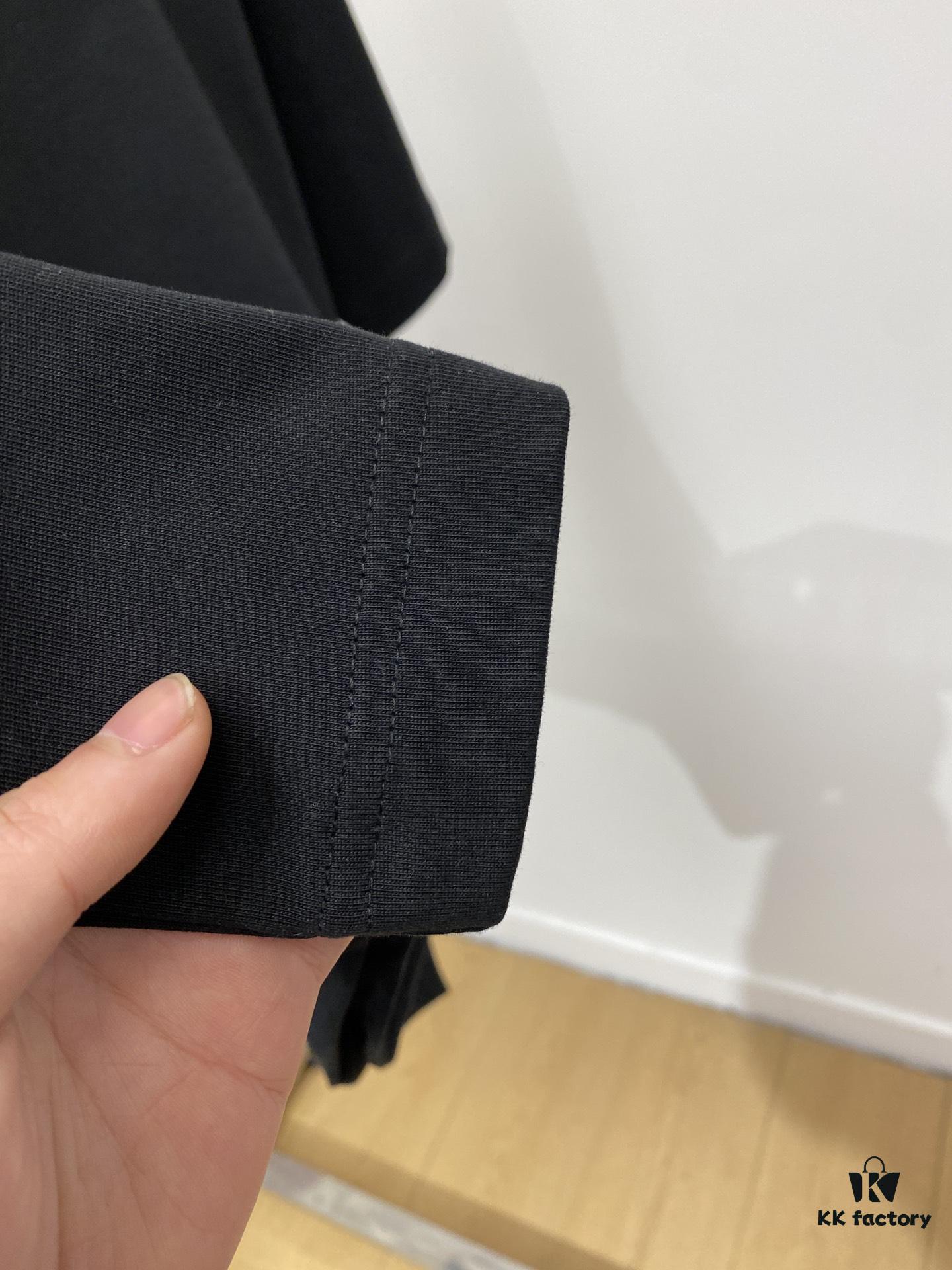 Burberry, 2025 Latest Short-Sleeve T-Shirt, Stylish and Fashionable with Exquisite Embroidered Logo, Simple and Versatile Design