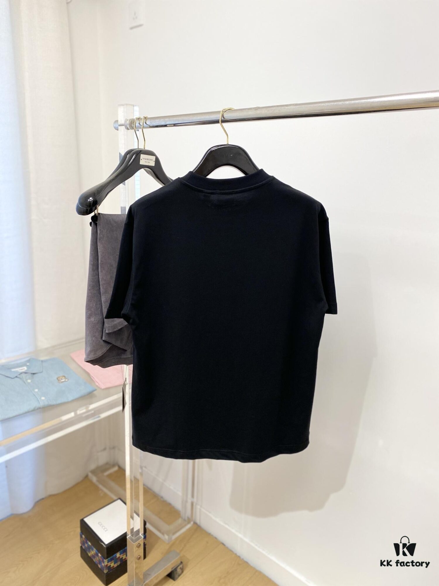 Burberry, 2025 Latest Short-Sleeve T-Shirt, Stylish and Fashionable with Exquisite Embroidered Logo, Simple and Versatile Design