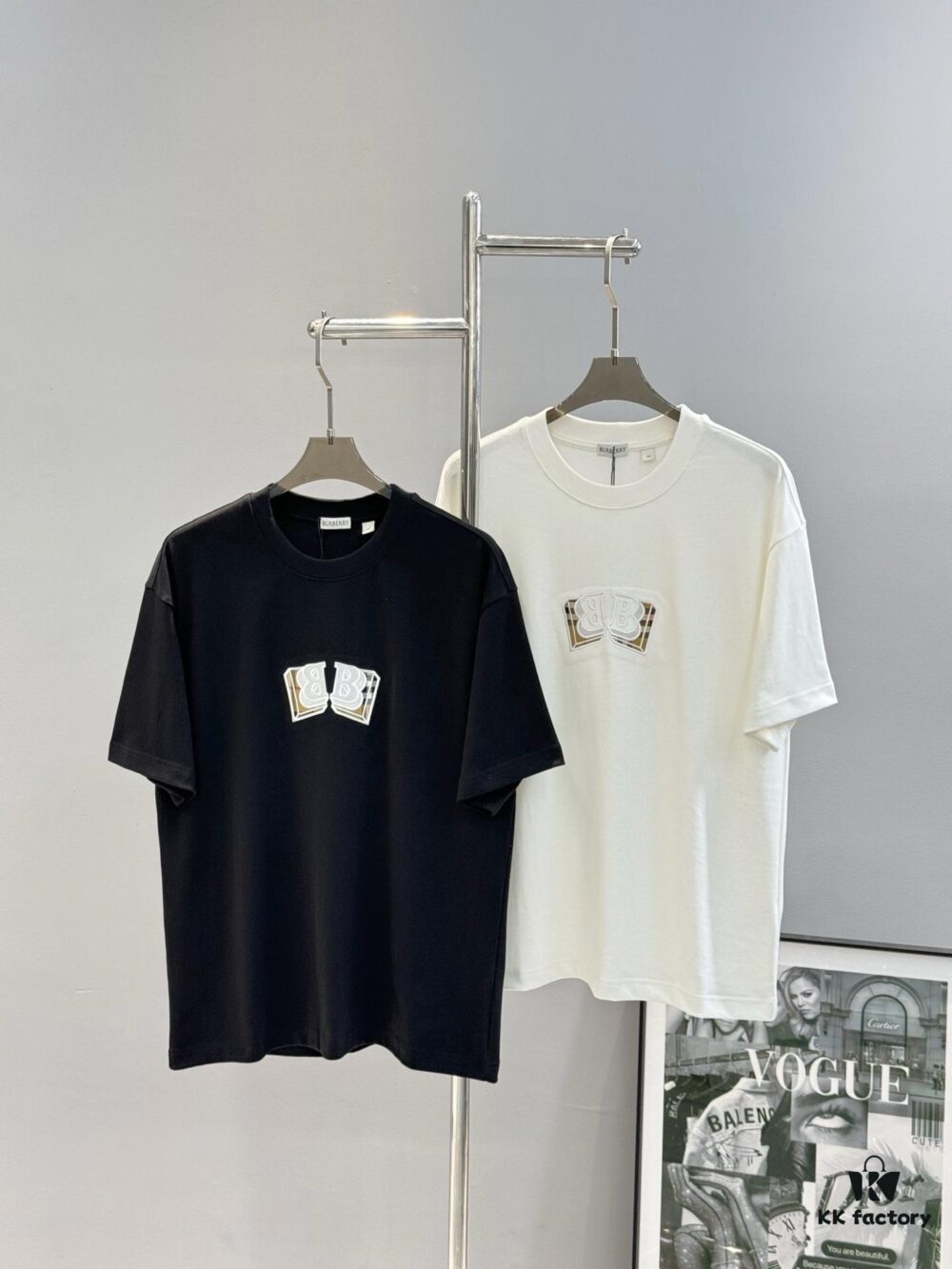 BBR* Burberry 25s Classic Short-Sleeve T-Shirt, Unisex Style! Popular on Xiaohongshu – Featuring Iconic Burberry Plaid and Refined 3D Embroidery