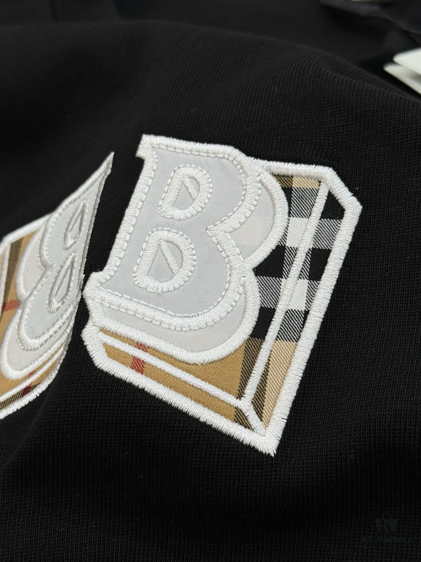BBR* Burberry 25s Classic Short-Sleeve T-Shirt, Unisex Style! Popular on Xiaohongshu – Featuring Iconic Burberry Plaid and Refined 3D Embroidery