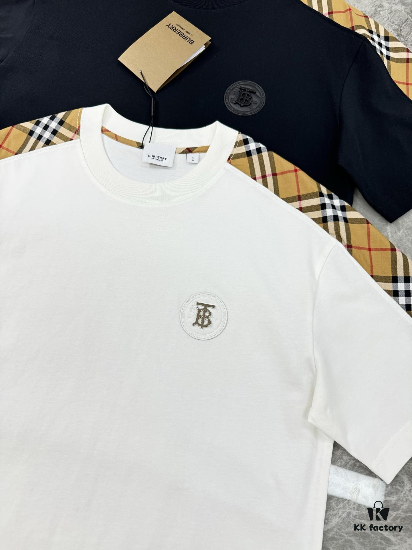 BBR* Bao-Bao-Li 25SS Limited Edition T-Shirt, Unisex Style! Premium 260g Fully Combed Cotton, Custom Leather Chest Patch, Shoulder Plaid Panel Craft for Strong Textural Feel and 3D Effect, Oversized Slightly Expanded Silhouette, Complete Three Labels. Colors: Black, White. European Size: S, M, L, XL (Recommended Size M for Height 175cm / Weight 70kg)