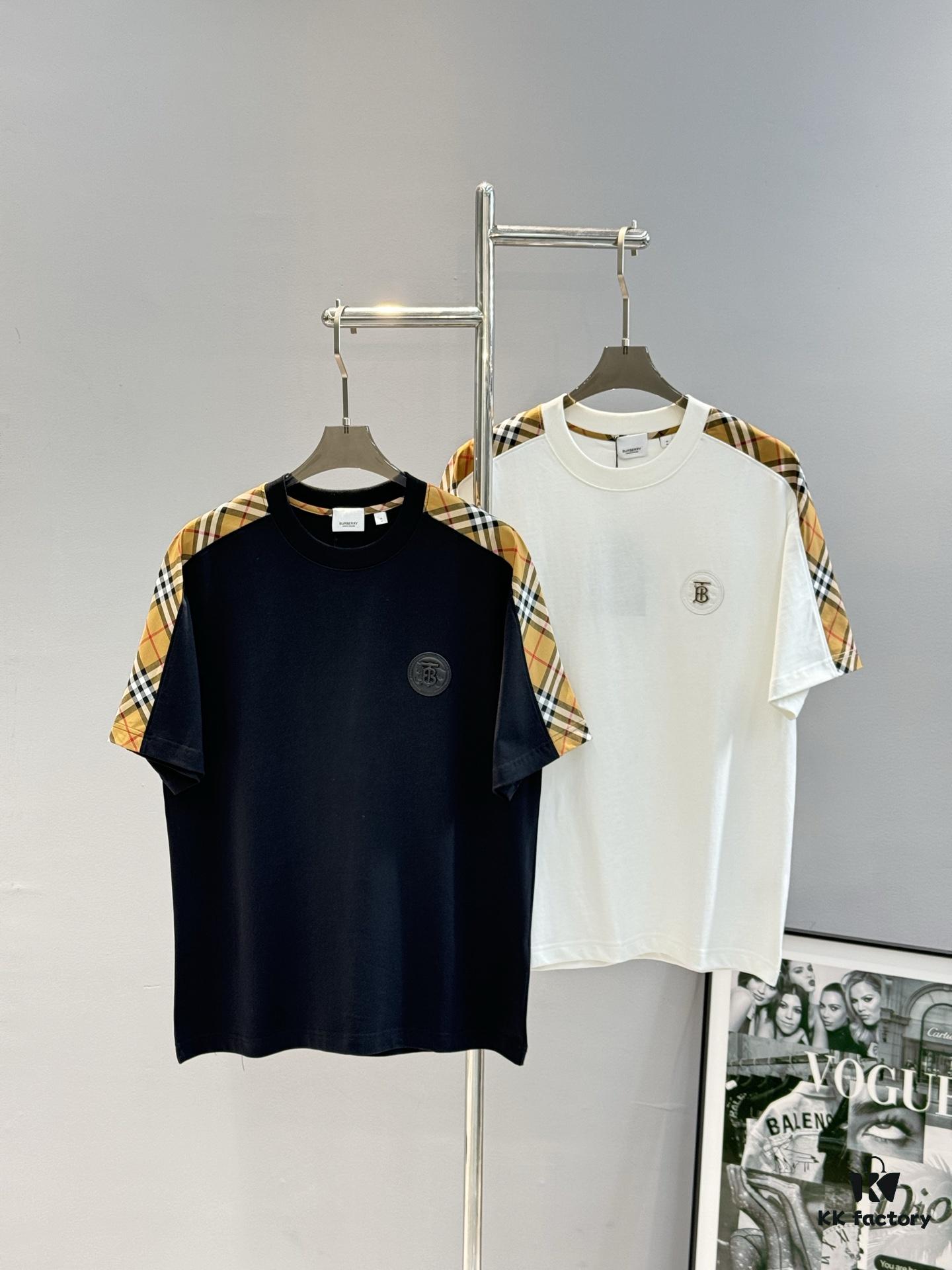 BBR* Bao-Bao-Li 25SS Limited Edition T-Shirt, Unisex Style! Premium 260g Fully Combed Cotton, Custom Leather Chest Patch, Shoulder Plaid Panel Craft for Strong Textural Feel and 3D Effect, Oversized Slightly Expanded Silhouette, Complete Three Labels. Colors: Black, White. European Size: S, M, L, XL (Recommended Size M for Height 175cm / Weight 70kg)