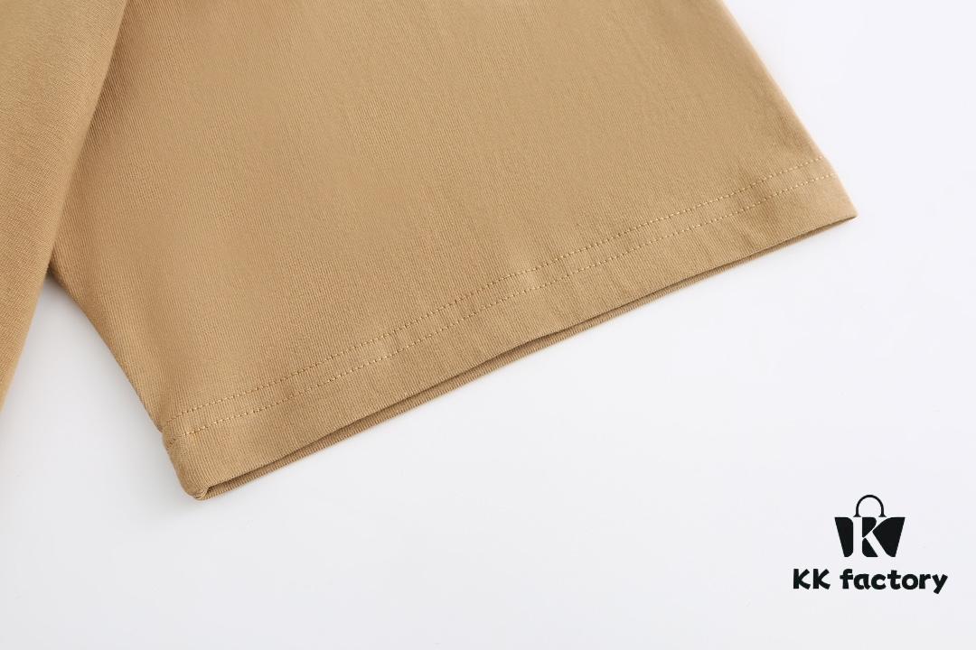 High-End Quality Burberry 2025 Fall Spring/Summer Collection Equestrian Logo Short-Sleeve T-Shirt, Distinct from Regular Prints, Crafted in Custom-Woven 270G 32-Count Double-Yarn Pure Cotton Fabric, Relaxed Fit Unisex Design