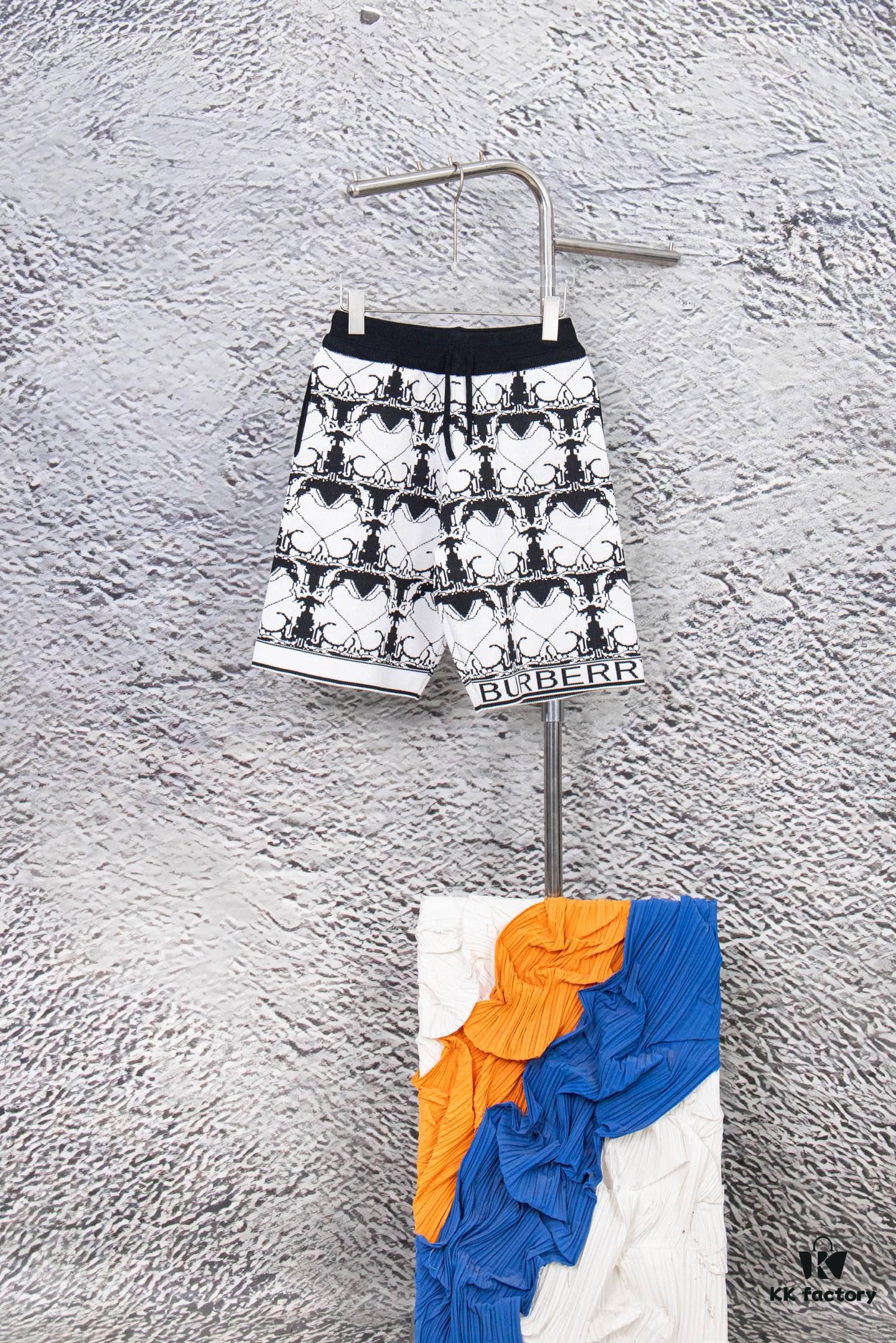 New BURBERRY Barbour Full-Print Knit Shorts Model Y108