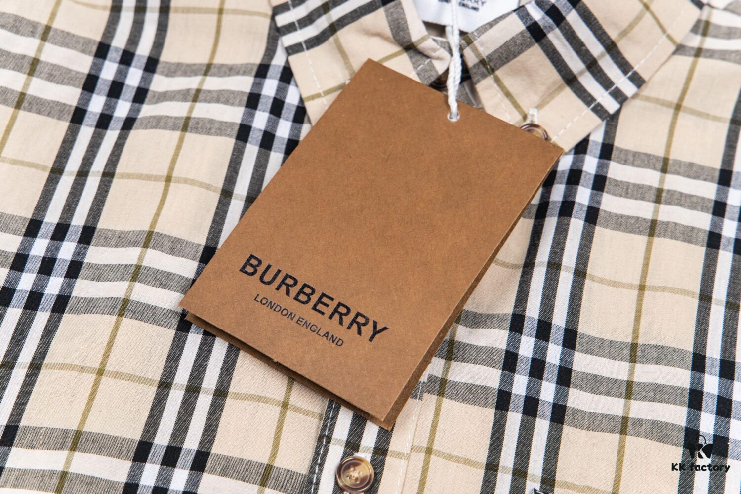 Burberry Letter Plaid Cotton Poplin Shirt, 100% Pure Cotton, Original Quality, Custom Buttons, Chest Patch Pocket, Toweling Fabric Appliqué on Sleeves, All-Over Pattern Matching, Unisex Design