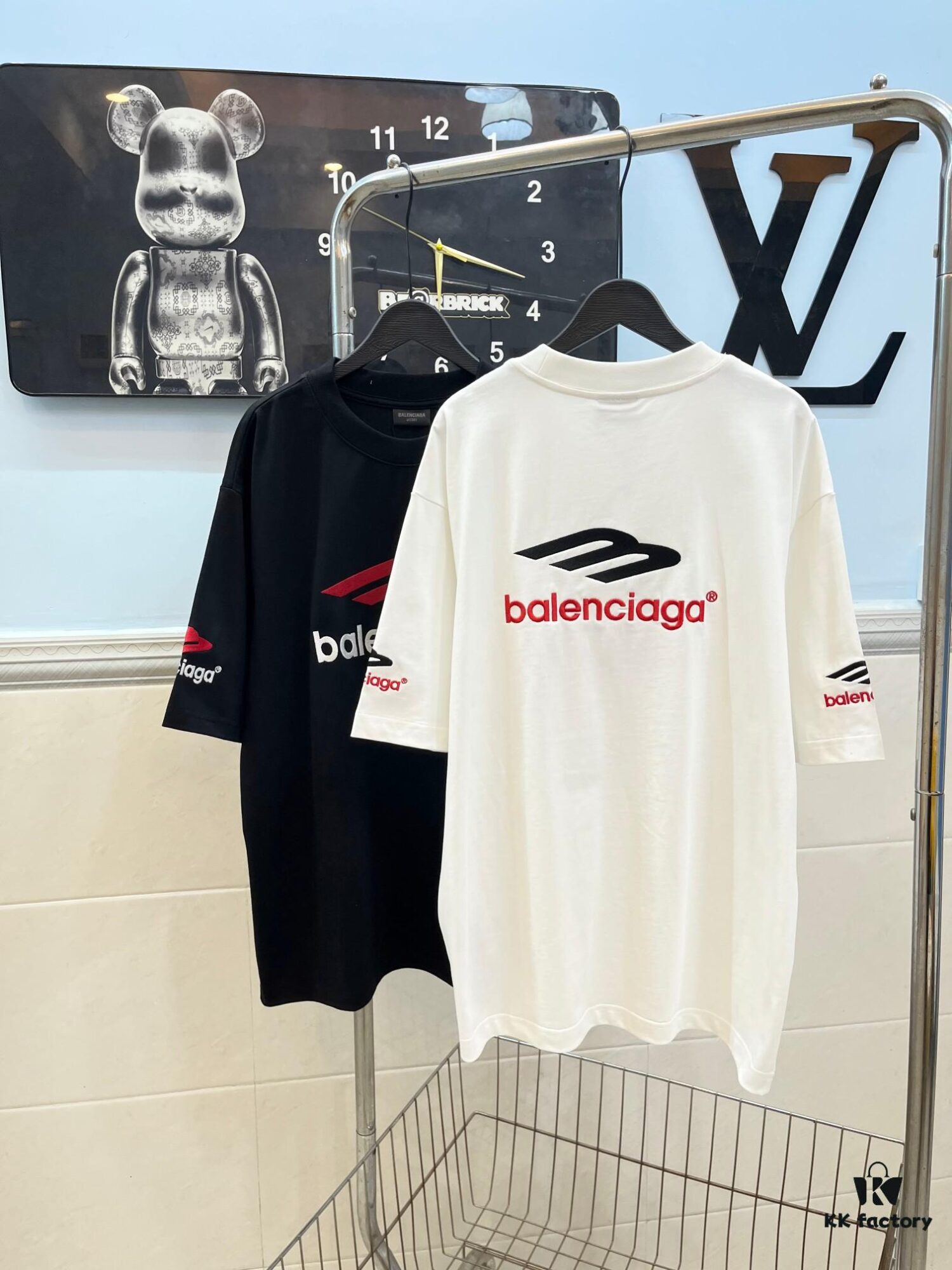 BALENCIAGA Logo Embroidered Heavy Washed Short Sleeve T-Shirt in 300g Double Cotton Fabric