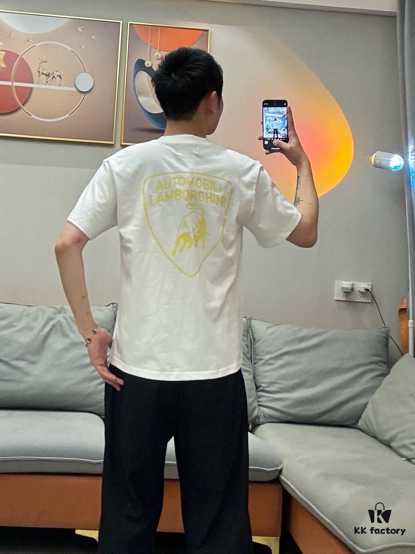 Real-shot model photo