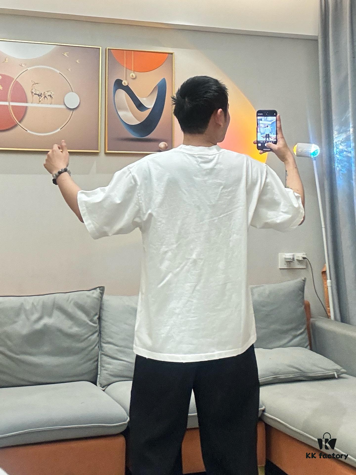 Real Shot Model Photo