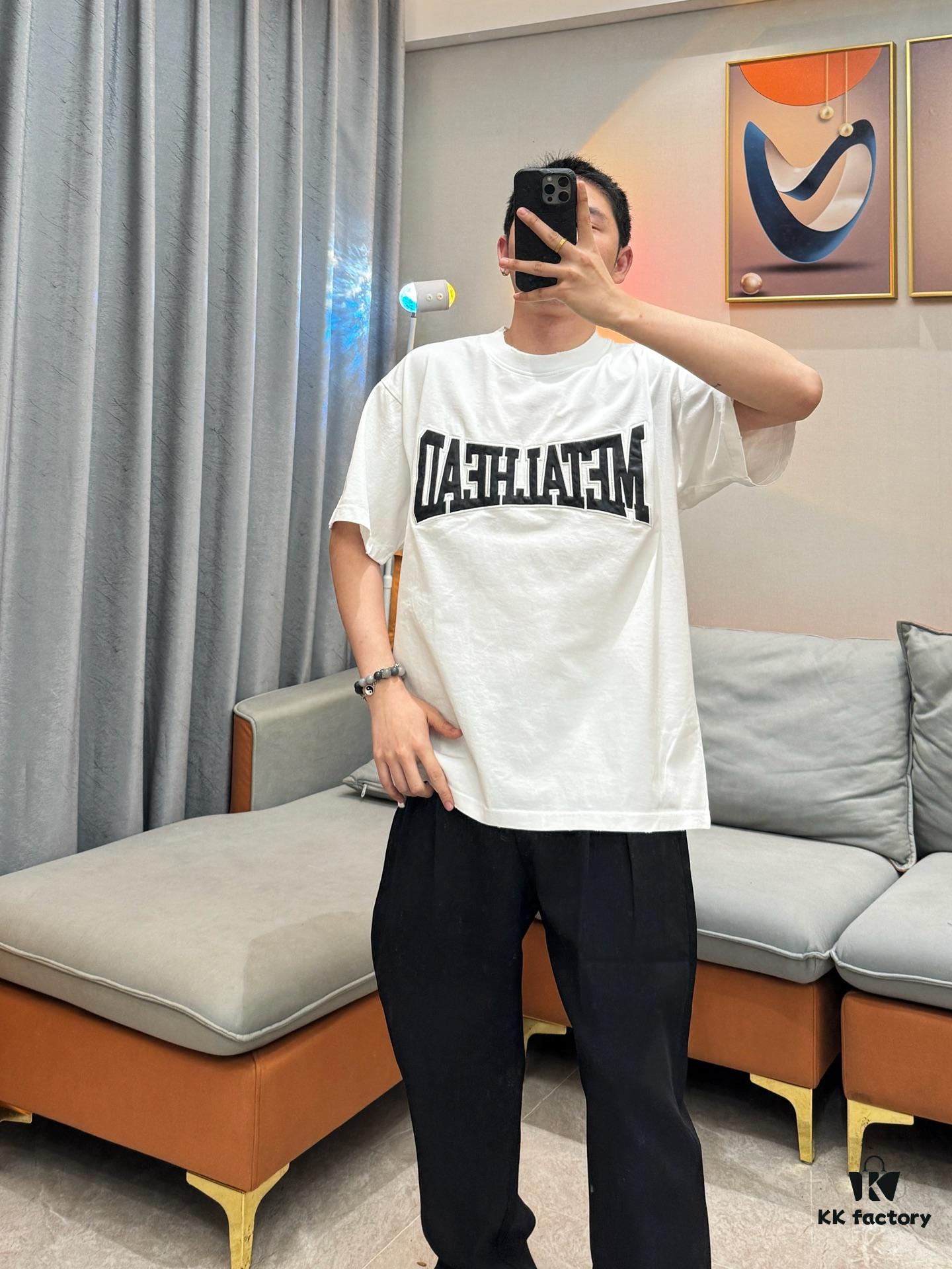 Real Shot Model Photo