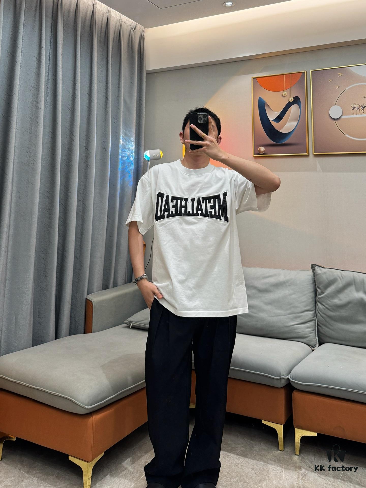 Real Shot Model Photo