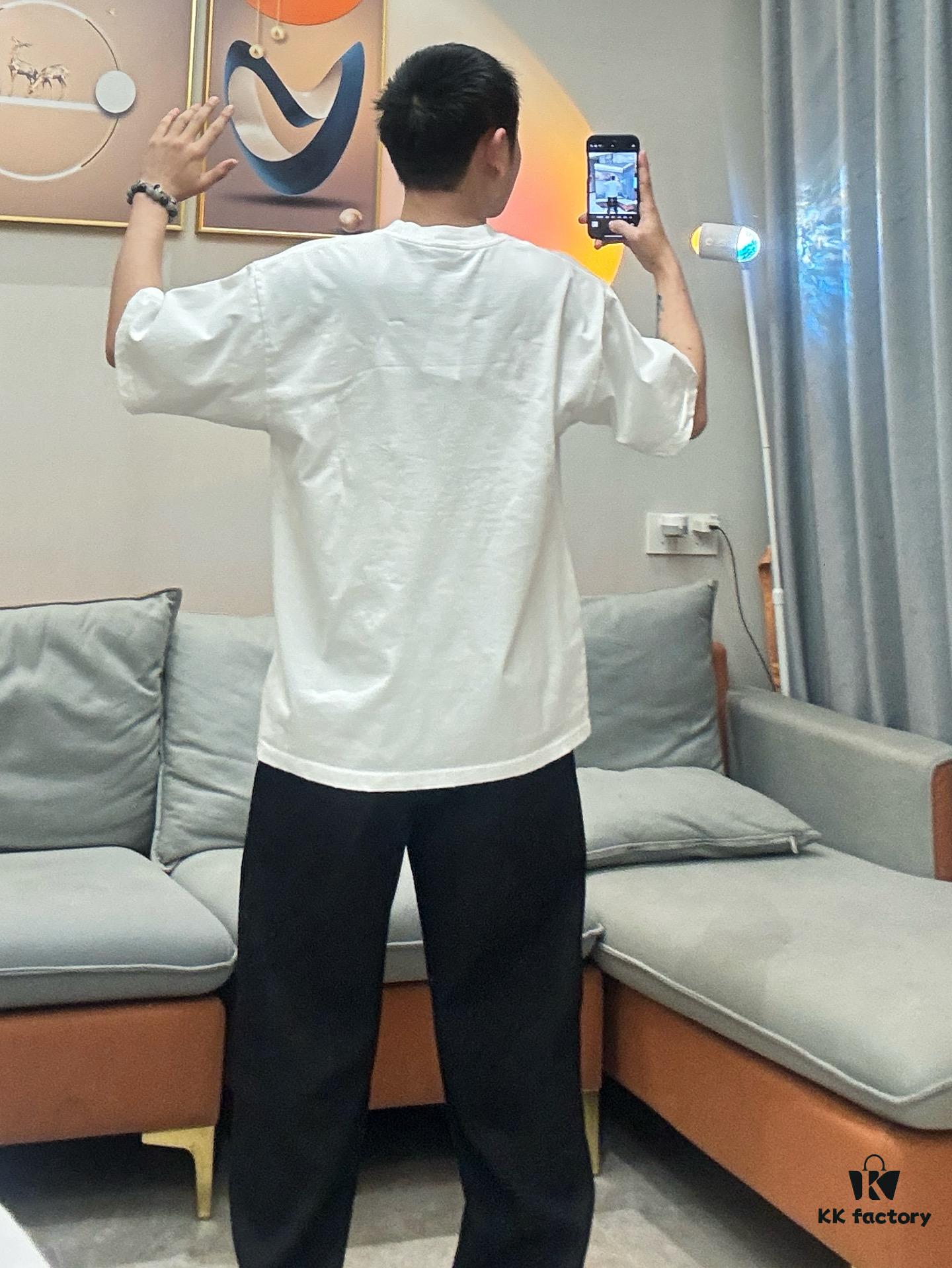 Real-shot model photo